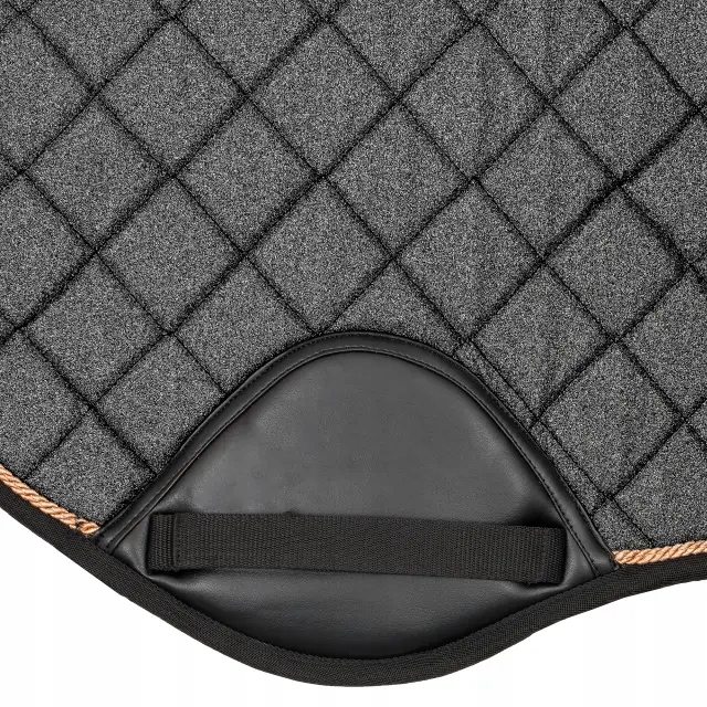 Czaprak wszechstronny profilowany START Seville brokatowy czarny Kod producenta S:20410032*GRA*VS