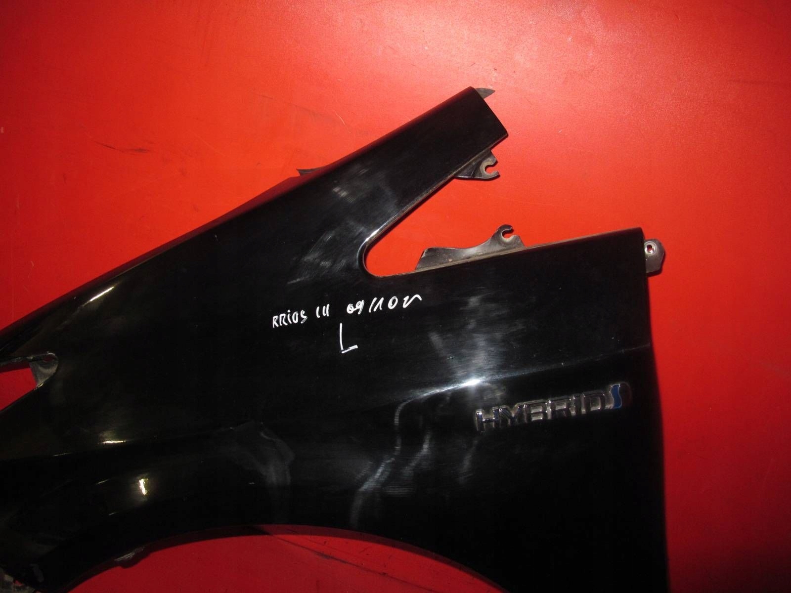 TOYOTA PRIUS 3 III W3 fender left front front black 202