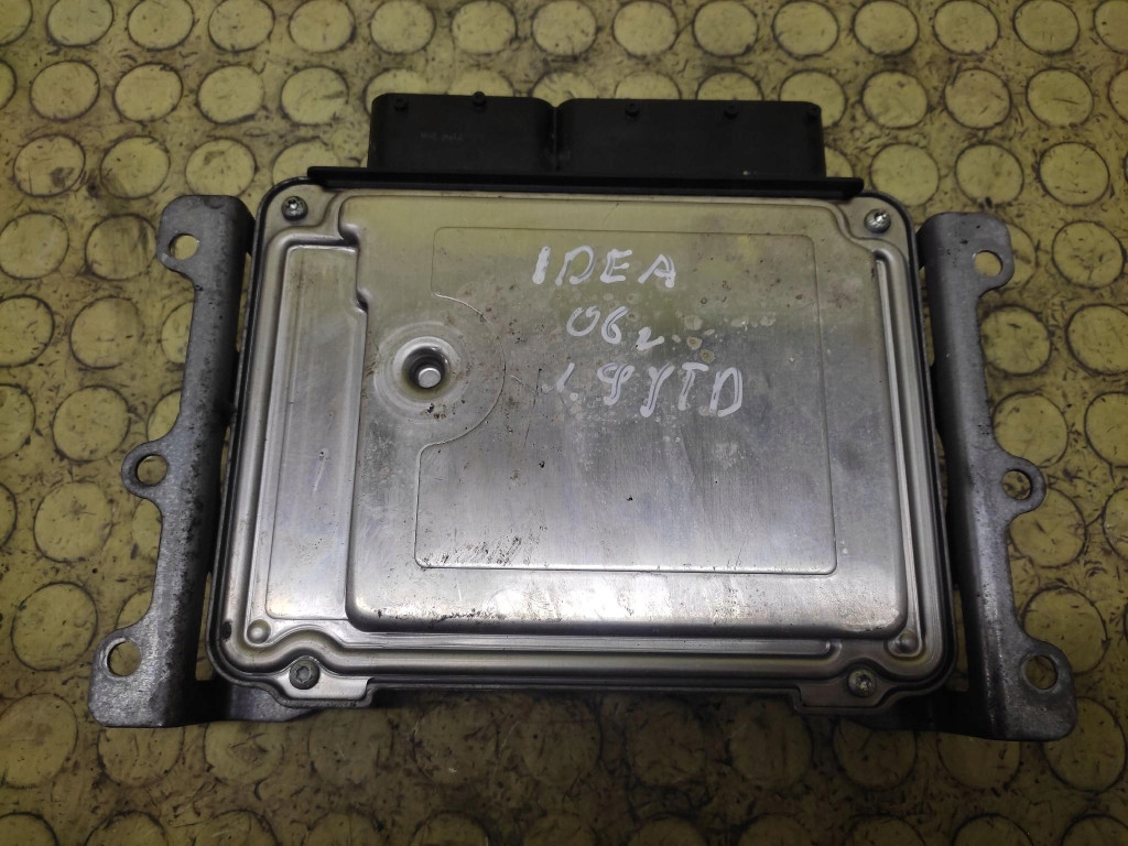 FIAT IDEA control unit of the engine 0281011556