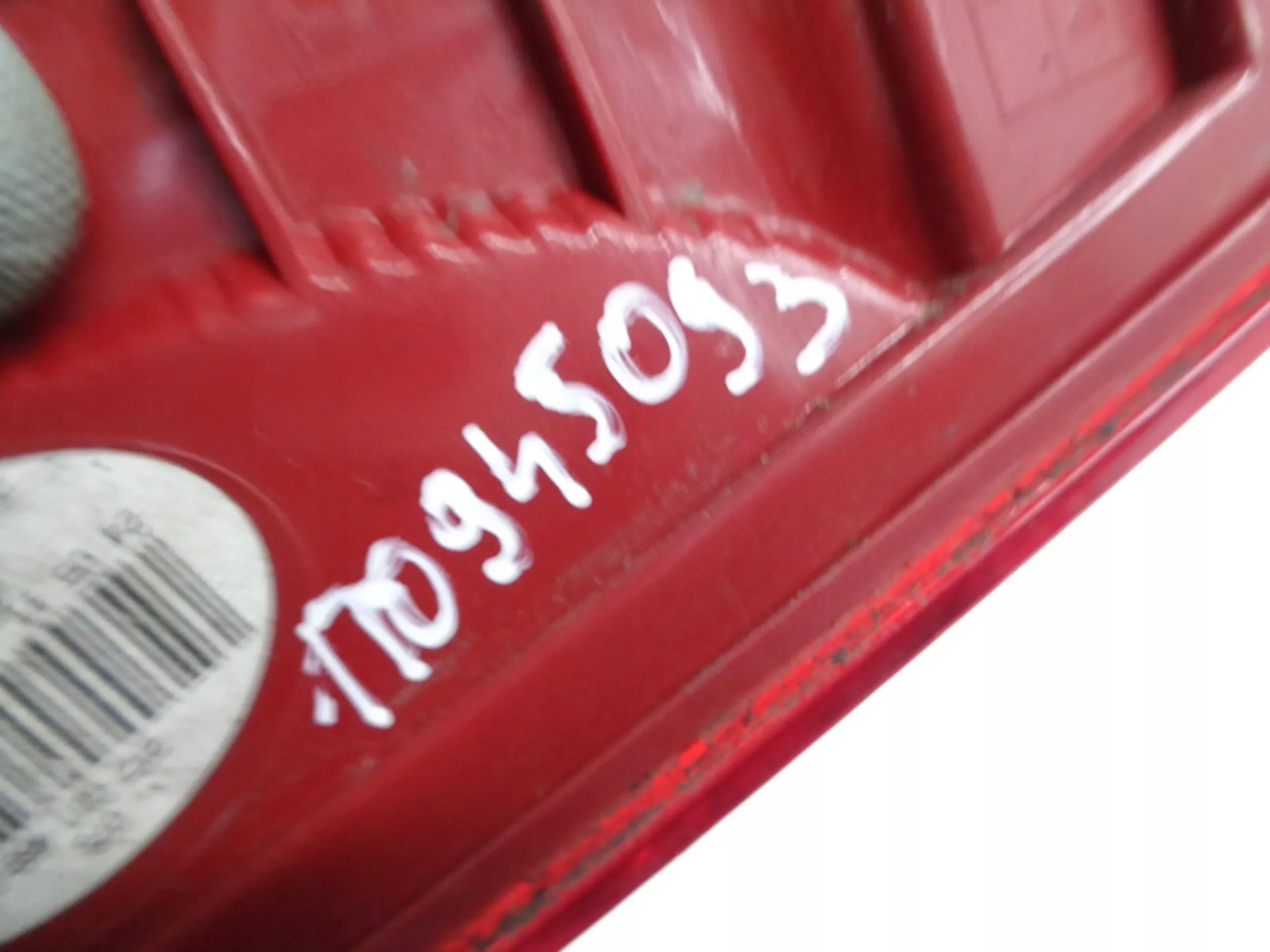 VW TOURAN 10R- light left left rear part to the bonnet