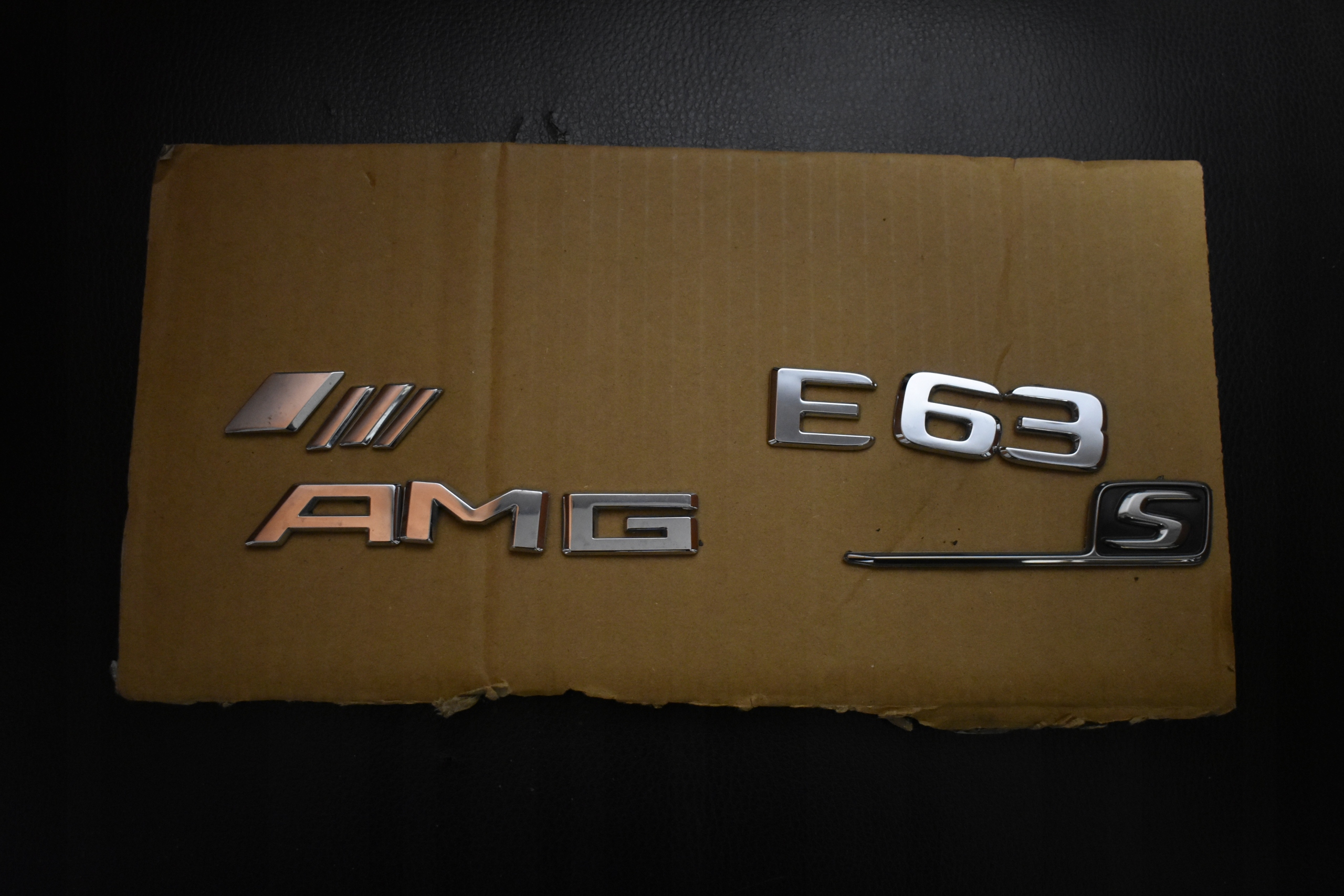 NAPIS LOGO bonnet MERCEDES AMG E63 S W213 1