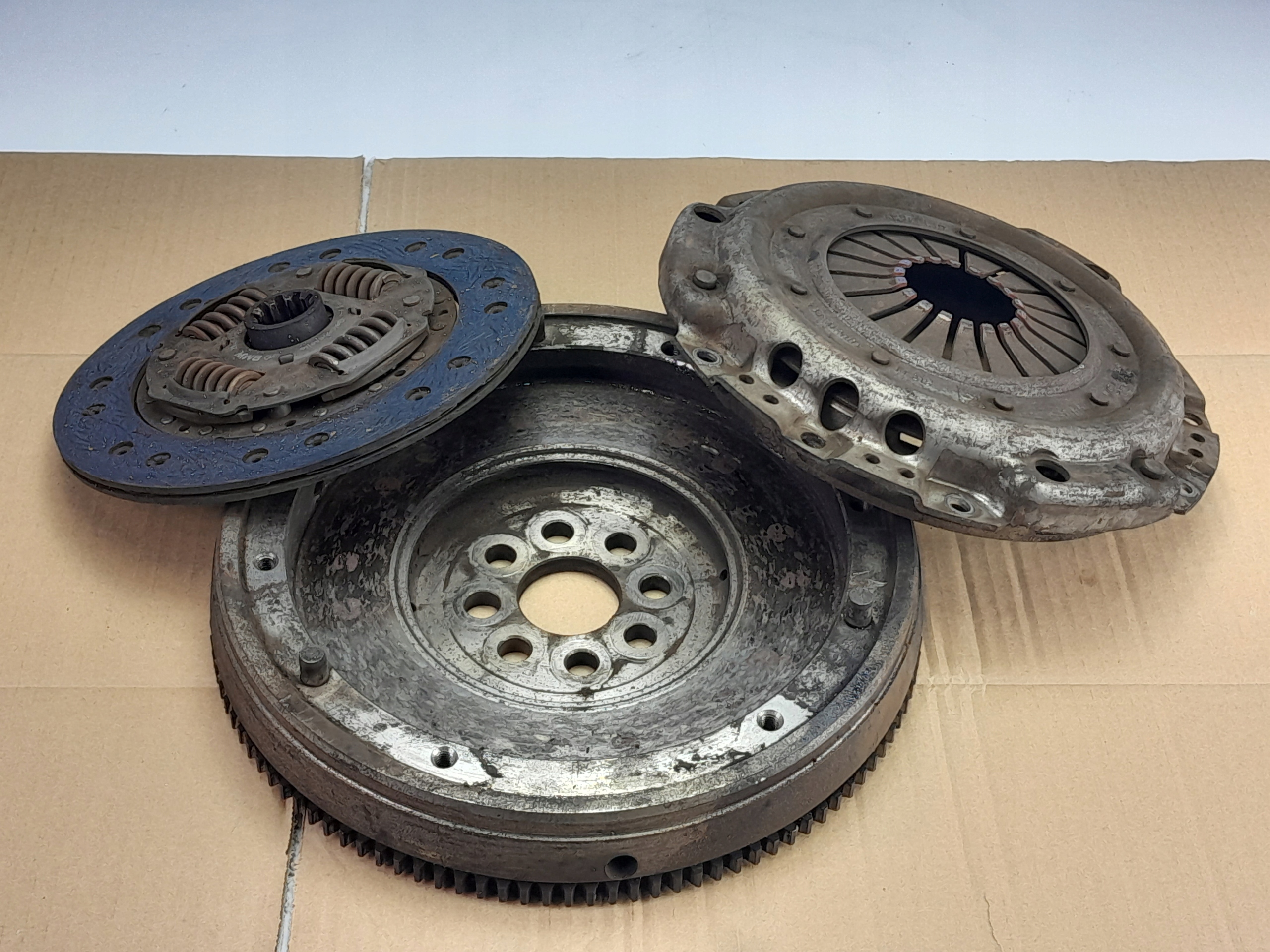 ОДНОМАСОВЕ колесо ОДНОМАСОВЕ BMW E36 316i 318i 1.6 я