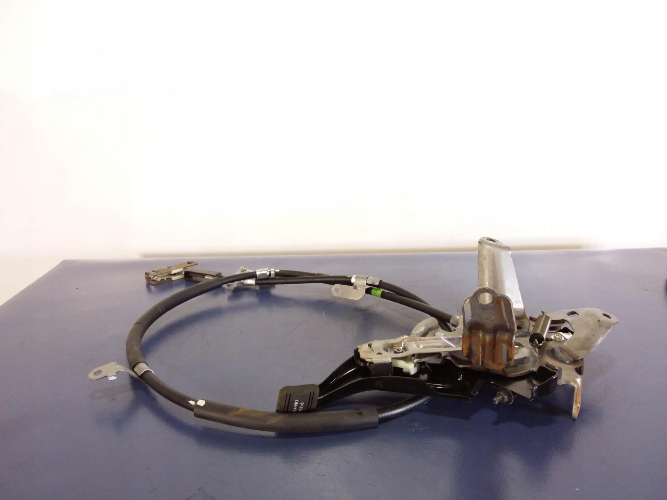 LEXUS CT200H ВАЖІЛЬ РУЧНОГО ГАЛЬМА