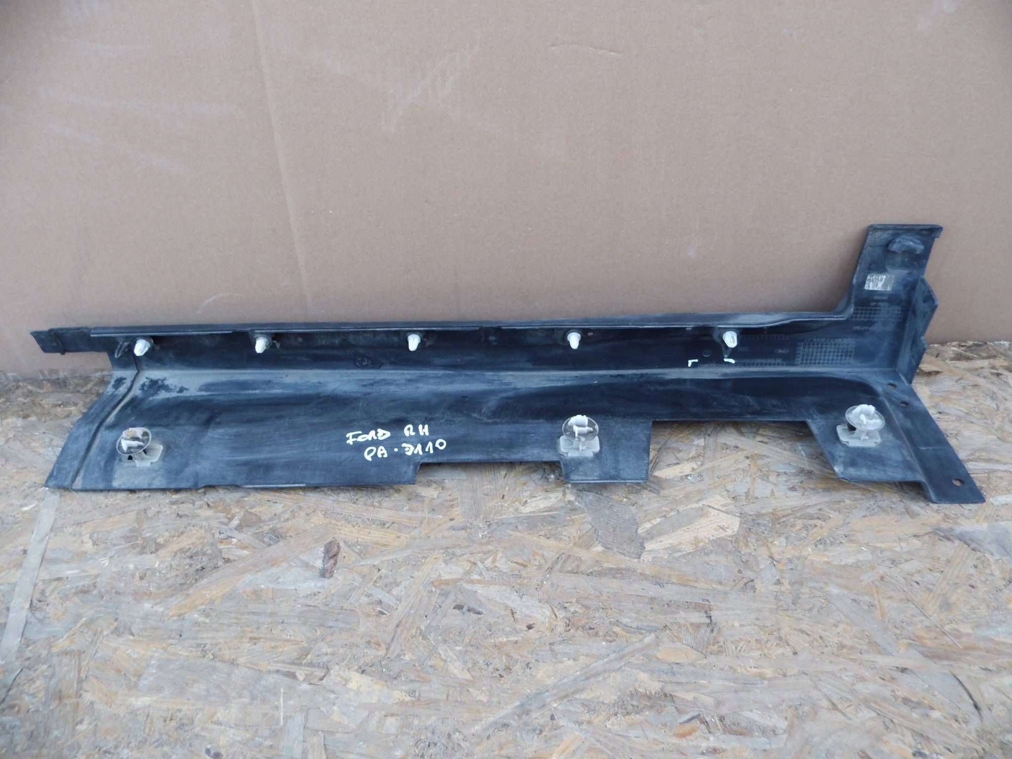 Ford Transit Courier MK2 threshold moulding threshold right R2X6-V101A04-A