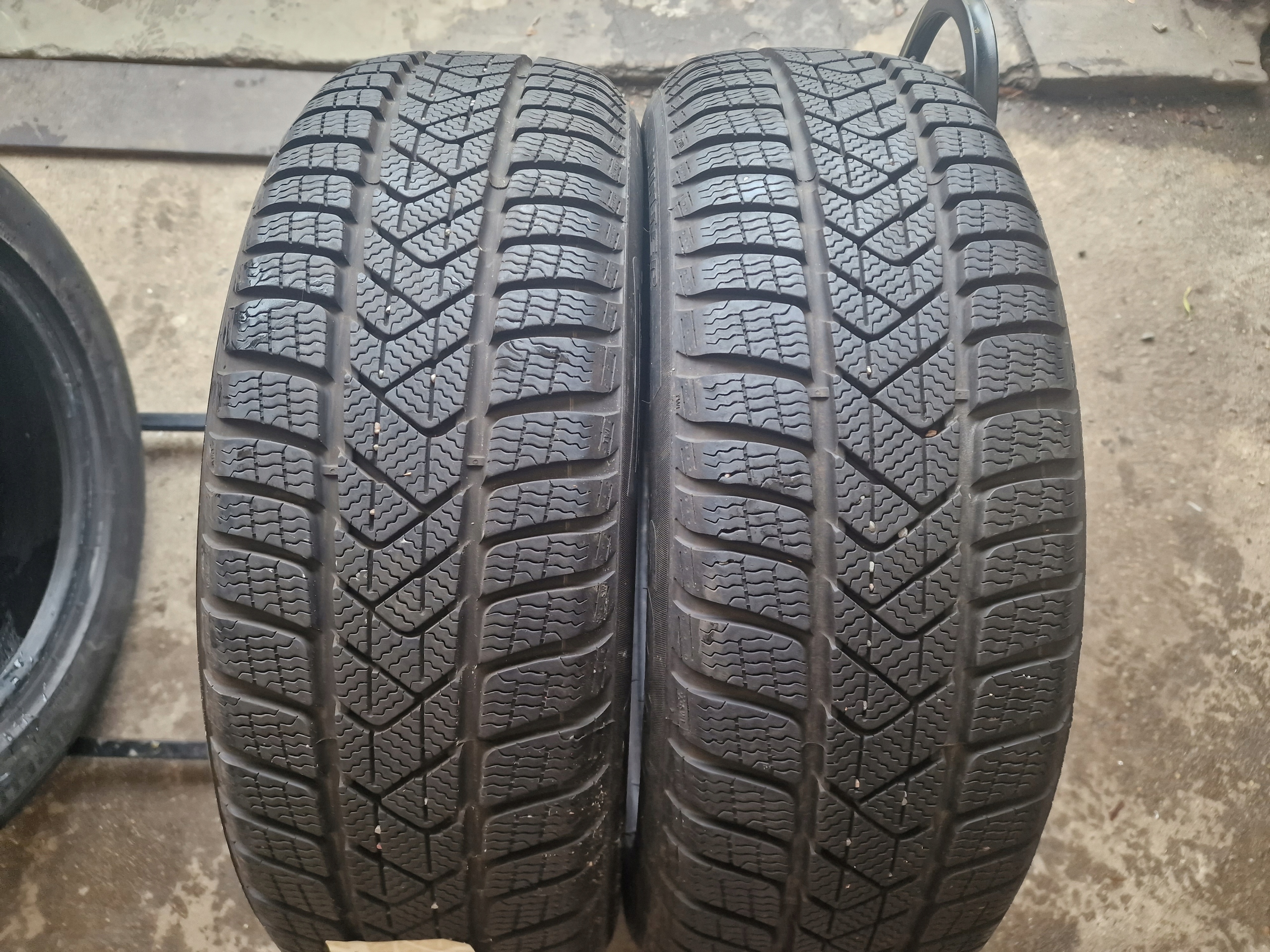 OPONY ZIMA PIRELLI SOTTOZERO 3 205/60/17 93H 2021r