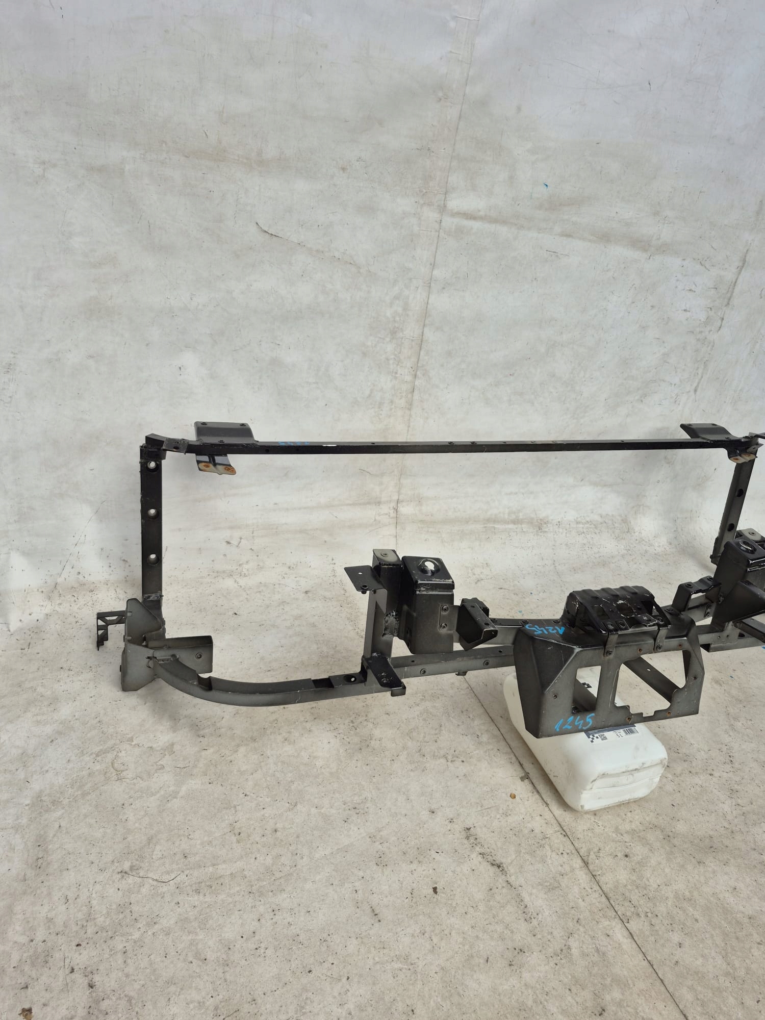 MAXUS 3 E-DELICER EV30 19- front body wall front pillar iron