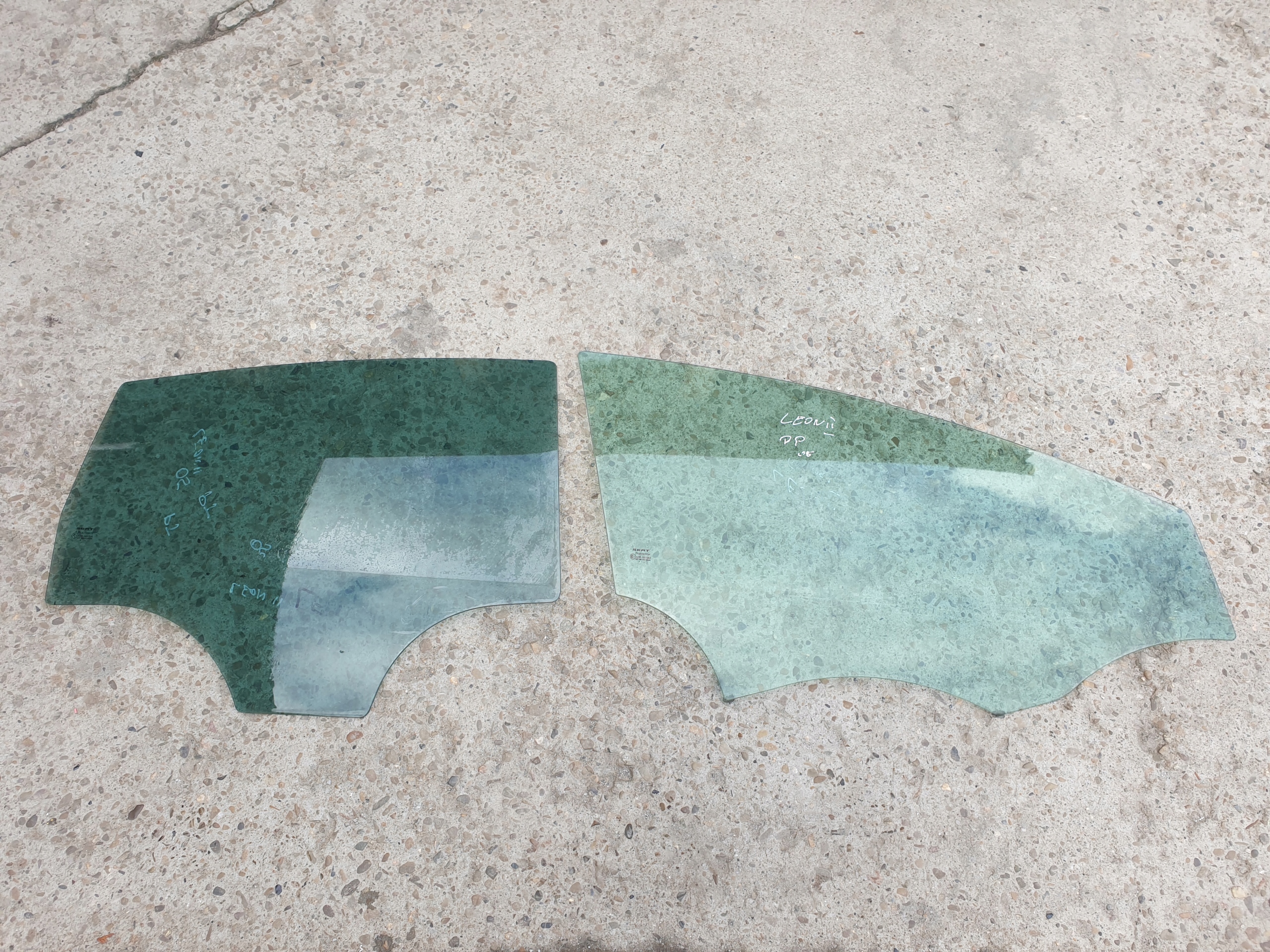 front right door window SEAT LEON II 2 , pasuje 2005-2013