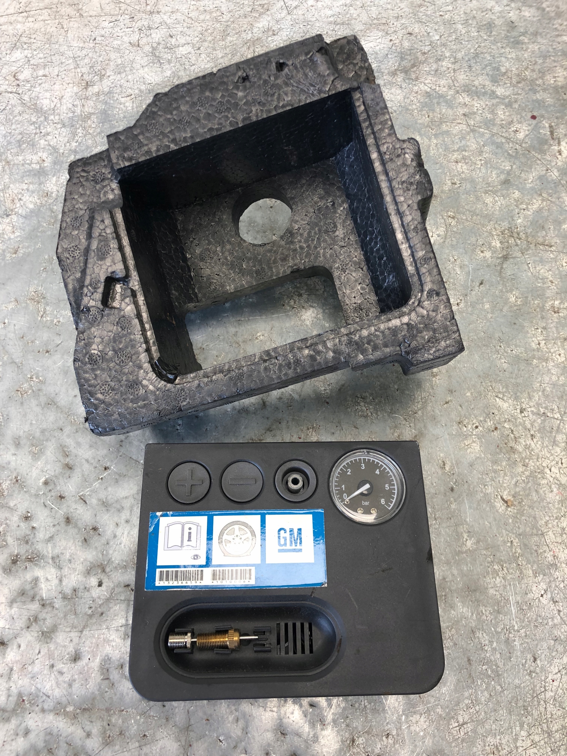 POMPKA KOMPRESOR OPEL CORSA D 13236659 Kod producenta 13236659 POMPKA KOMPRESOR