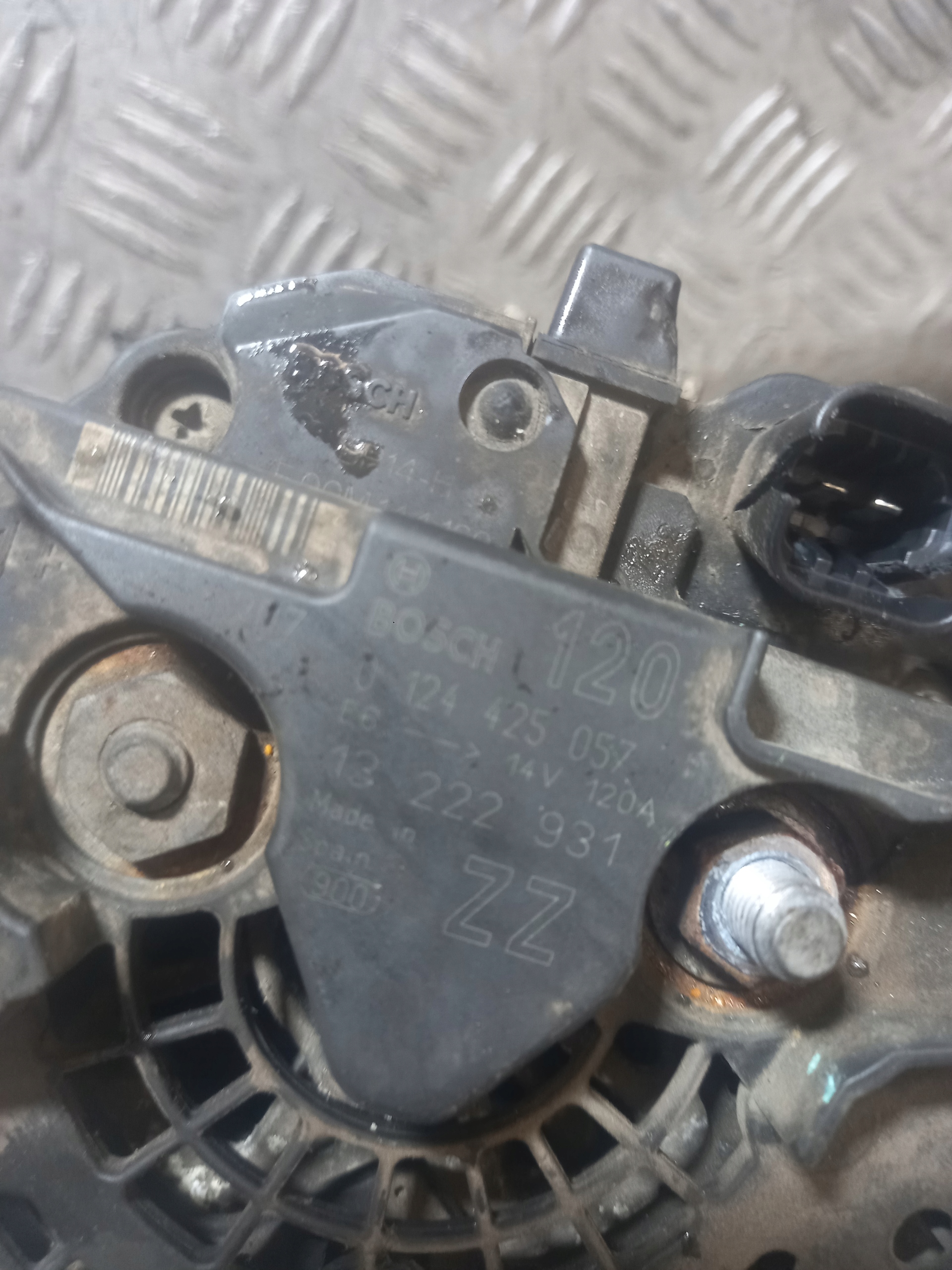 alternator OPEL CORSA D 0124425057 13222931