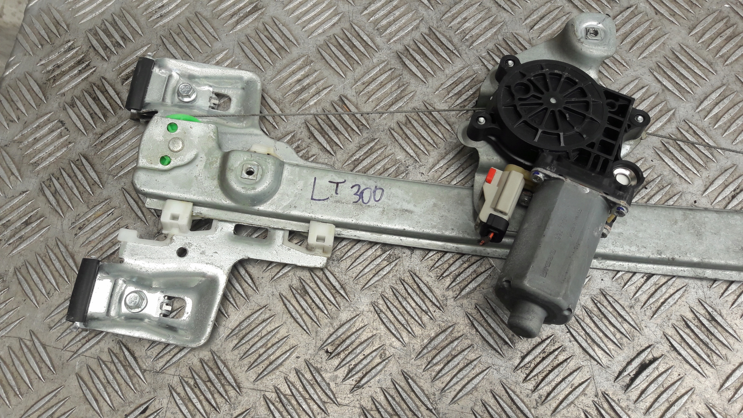 CHRYSLER 300C window regulator left rear part 992733-101