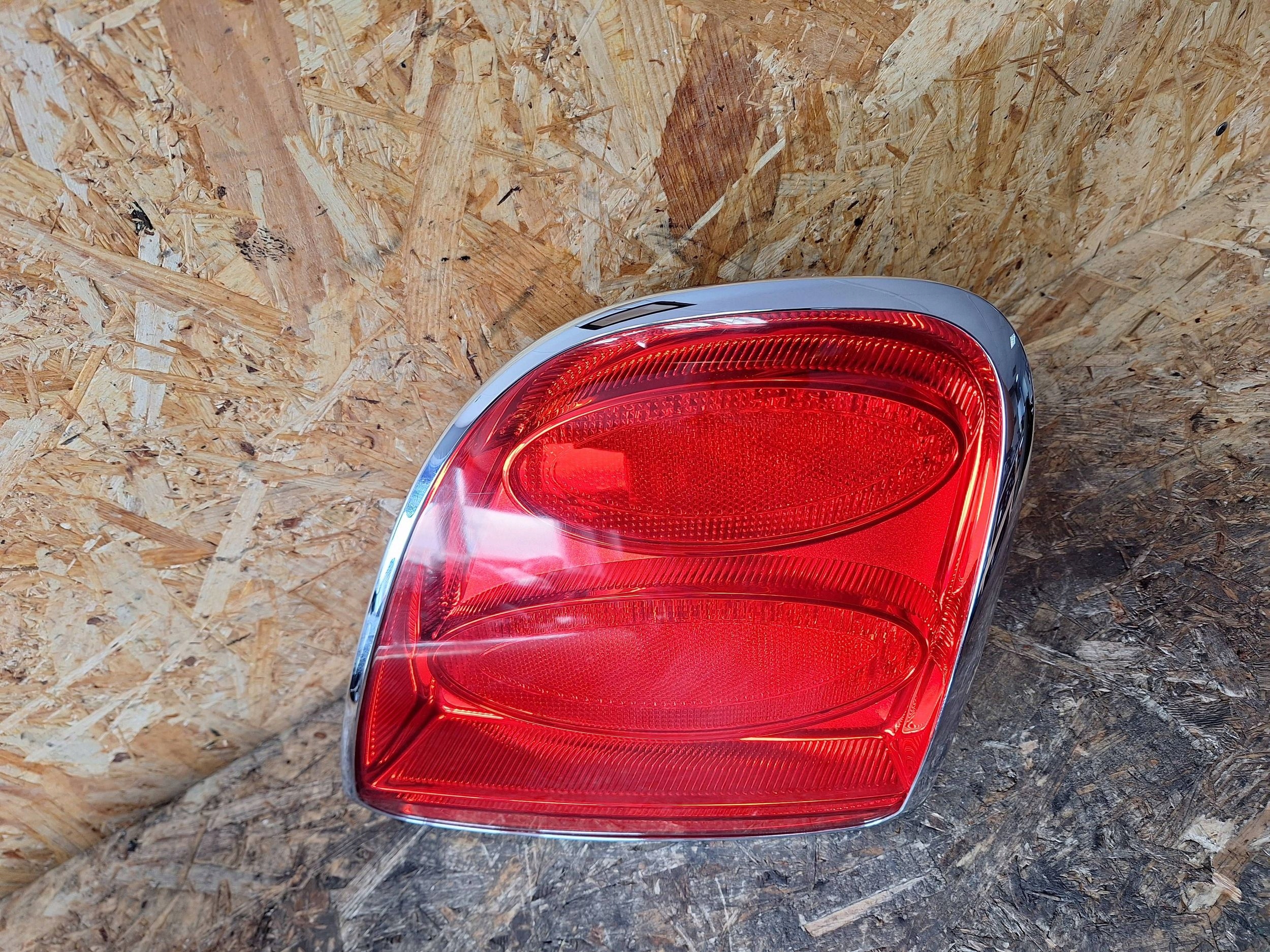 light right rear part BENTLEY CONTINENTAL FLYING SPUR LIFT 3W5945096M
