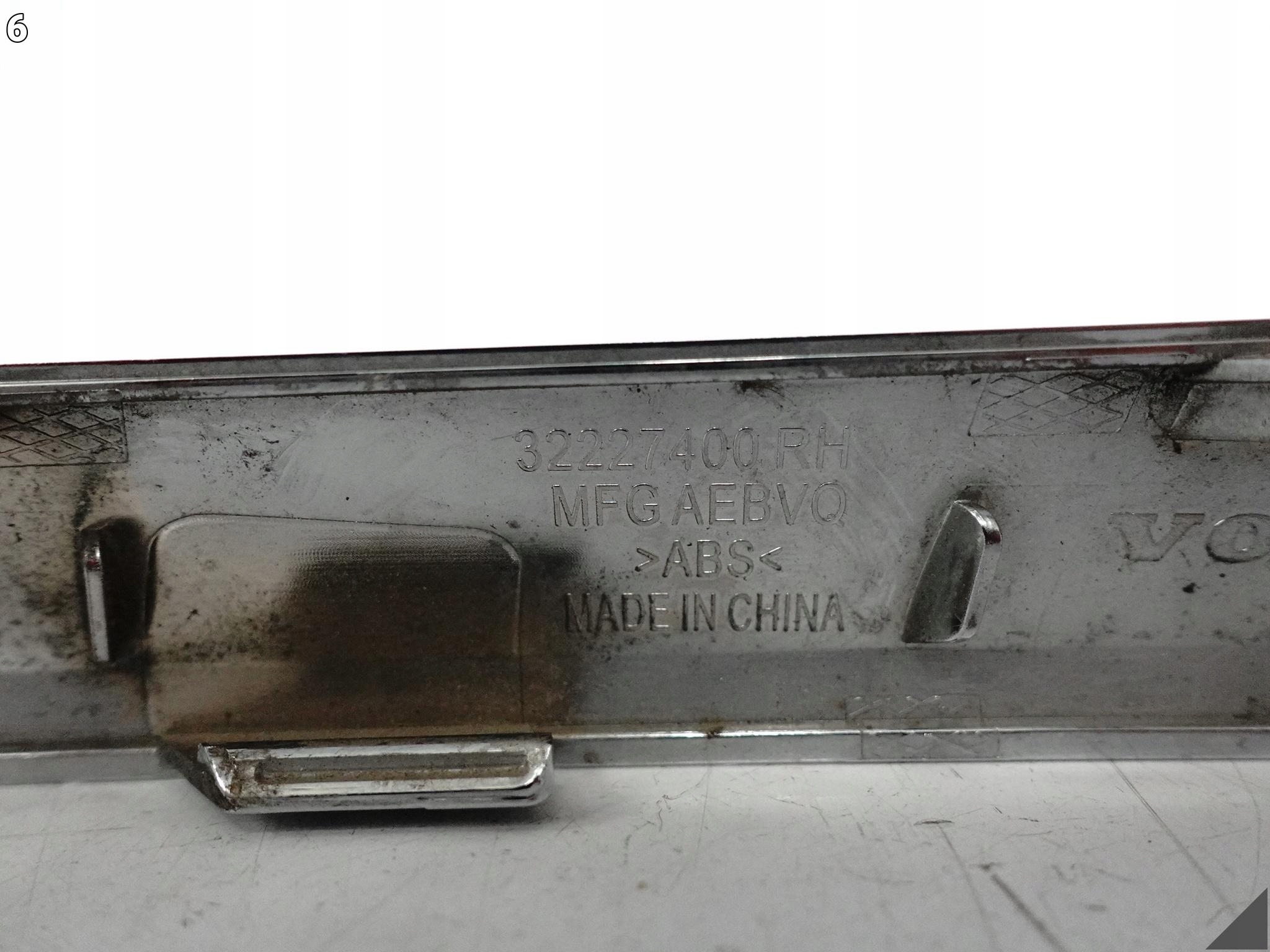 VOLVO S90 V90 LIFT 20- moulding cap OZDOBNA W bumper CHROM right front