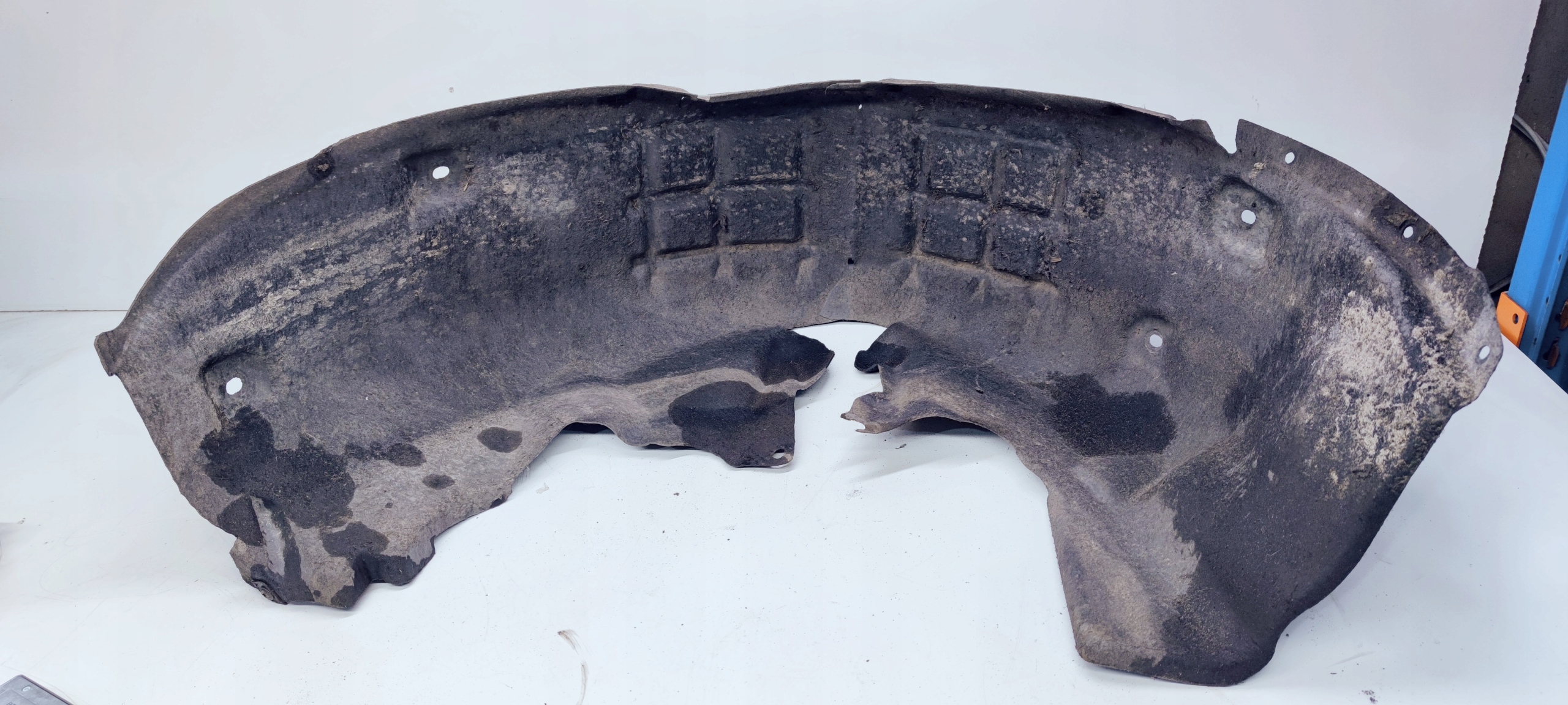 mudguard left rear part AUDI A6 C7 4G0810171A **3**