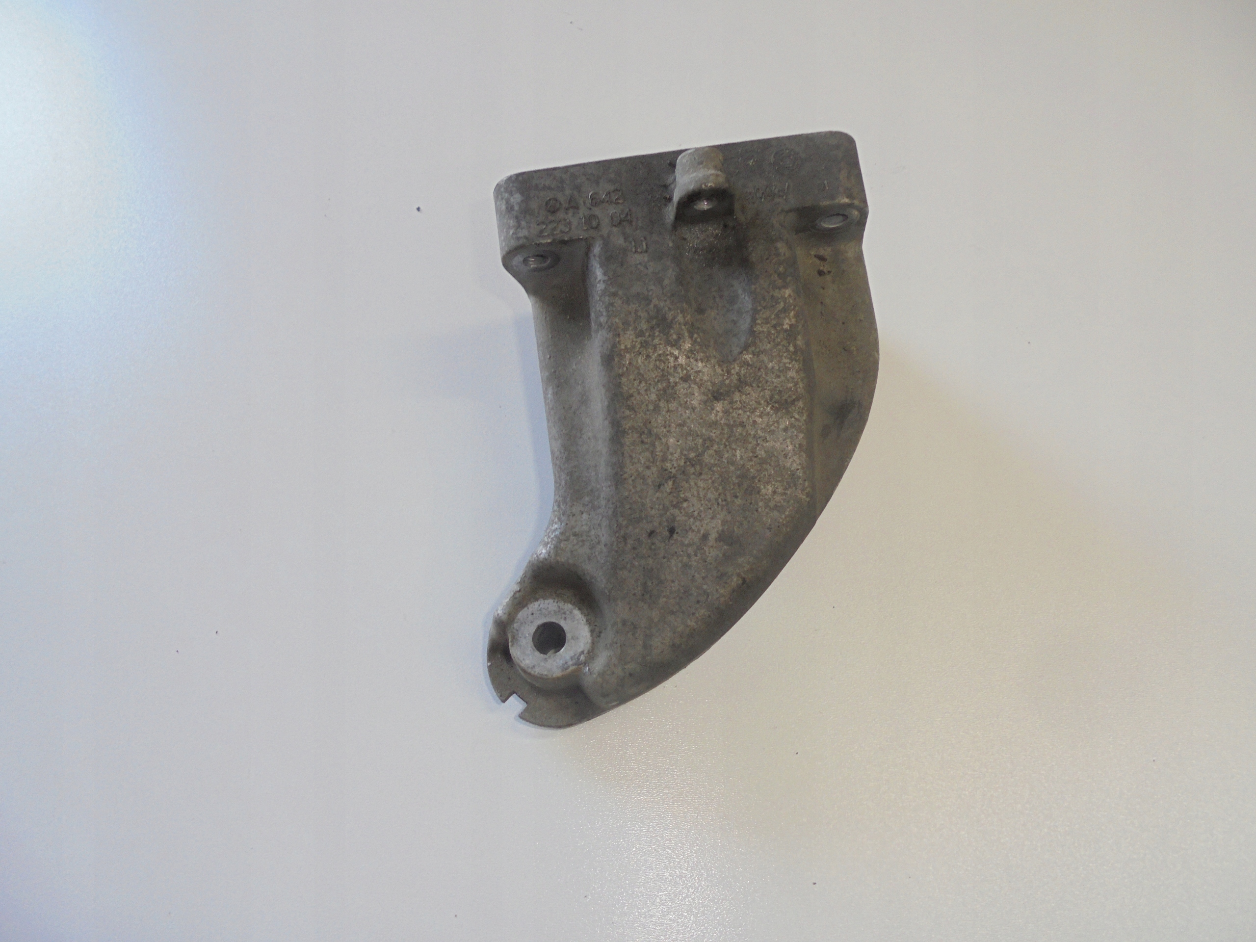 MERCEDES W207 W212 3.0 3.5 CDI engine mount
