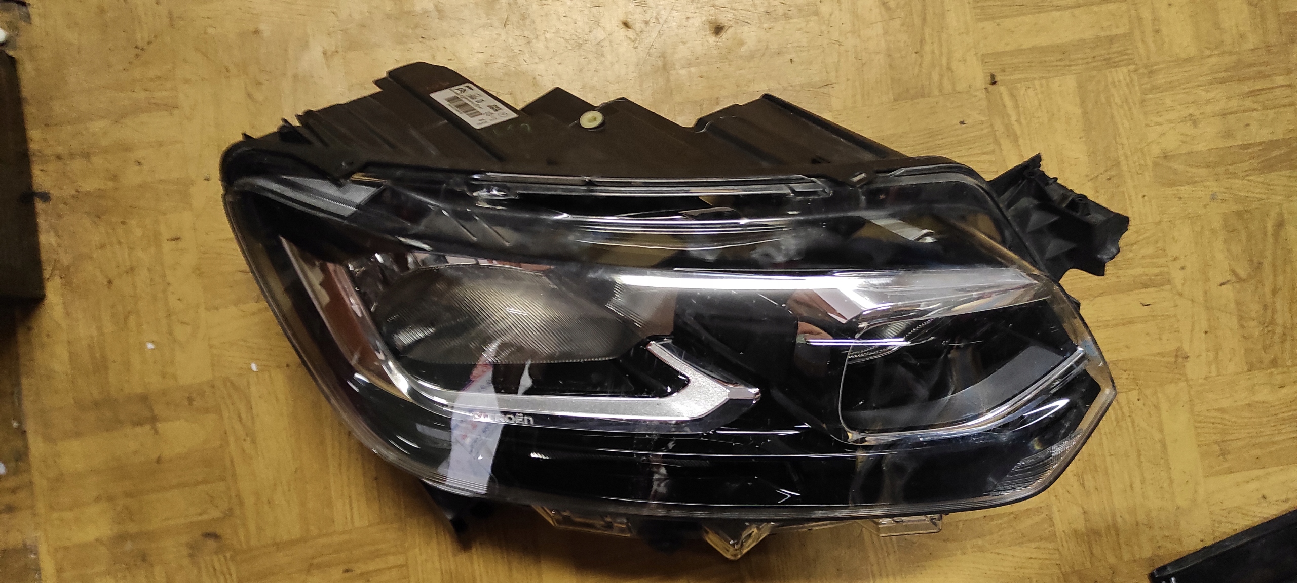 CITROEN BERLINGO III 18+ light right 9816824780