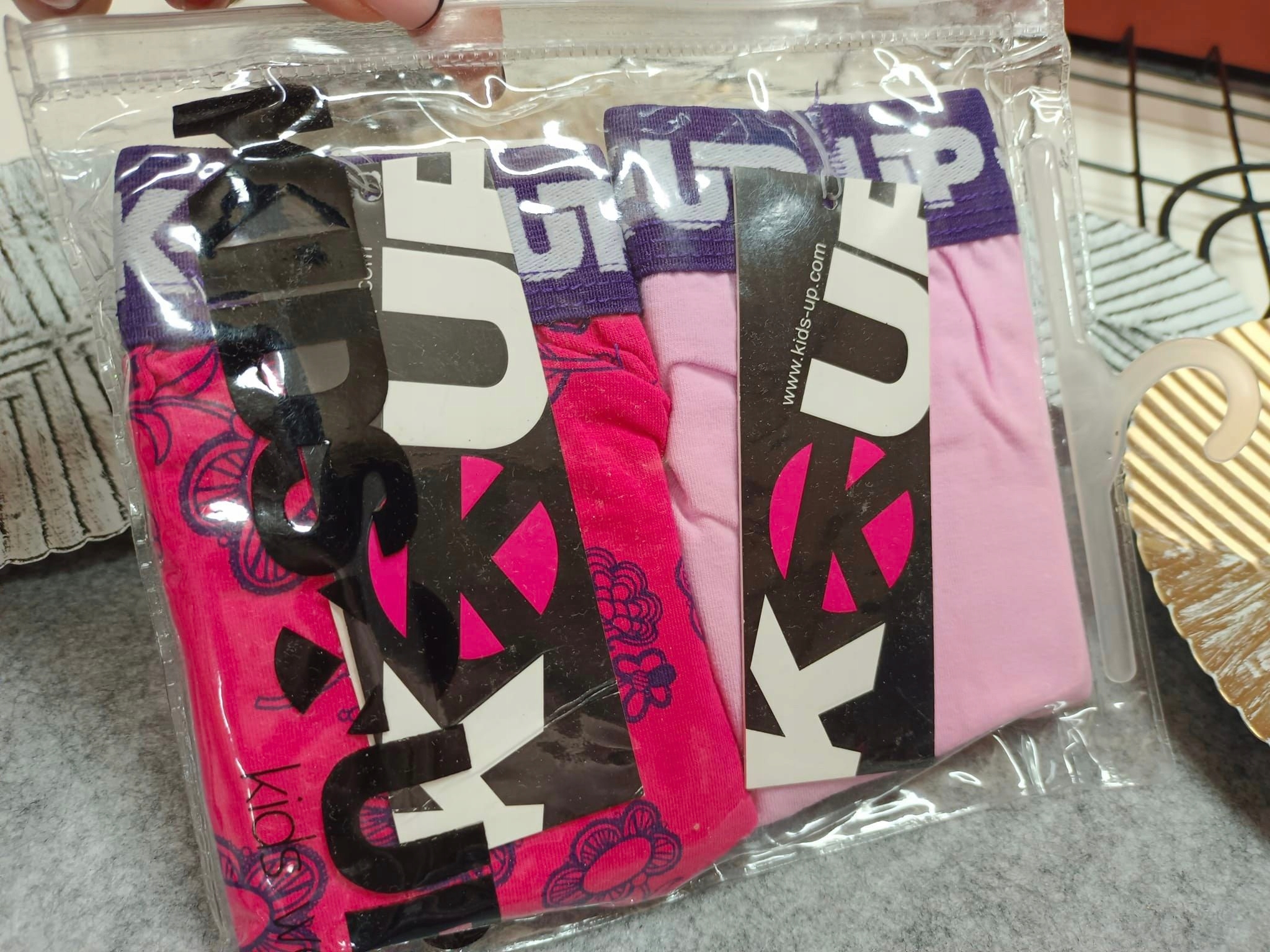 KIDS UP - BIELIZNA MAJTECZKI 2-PACK 134/140 Marka Primark