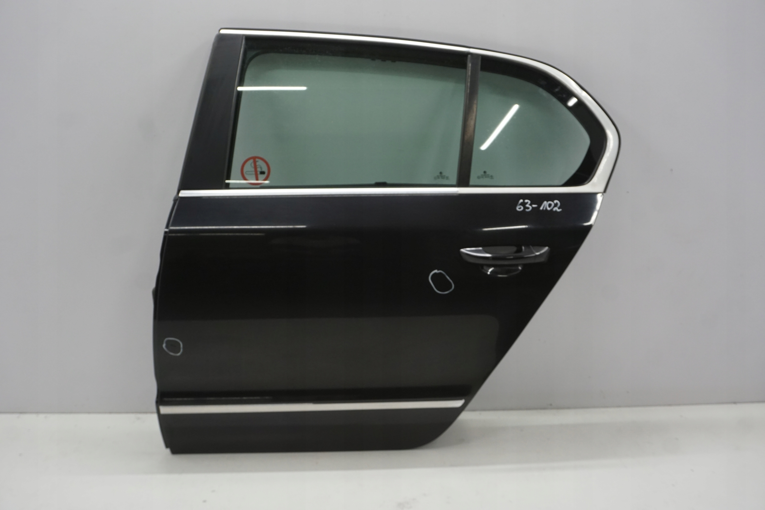 SKODA SUPERB II SEDAN LIFT DRZWI LEWY TYŁ LF9R za 590 zł z Białobrzegi ...