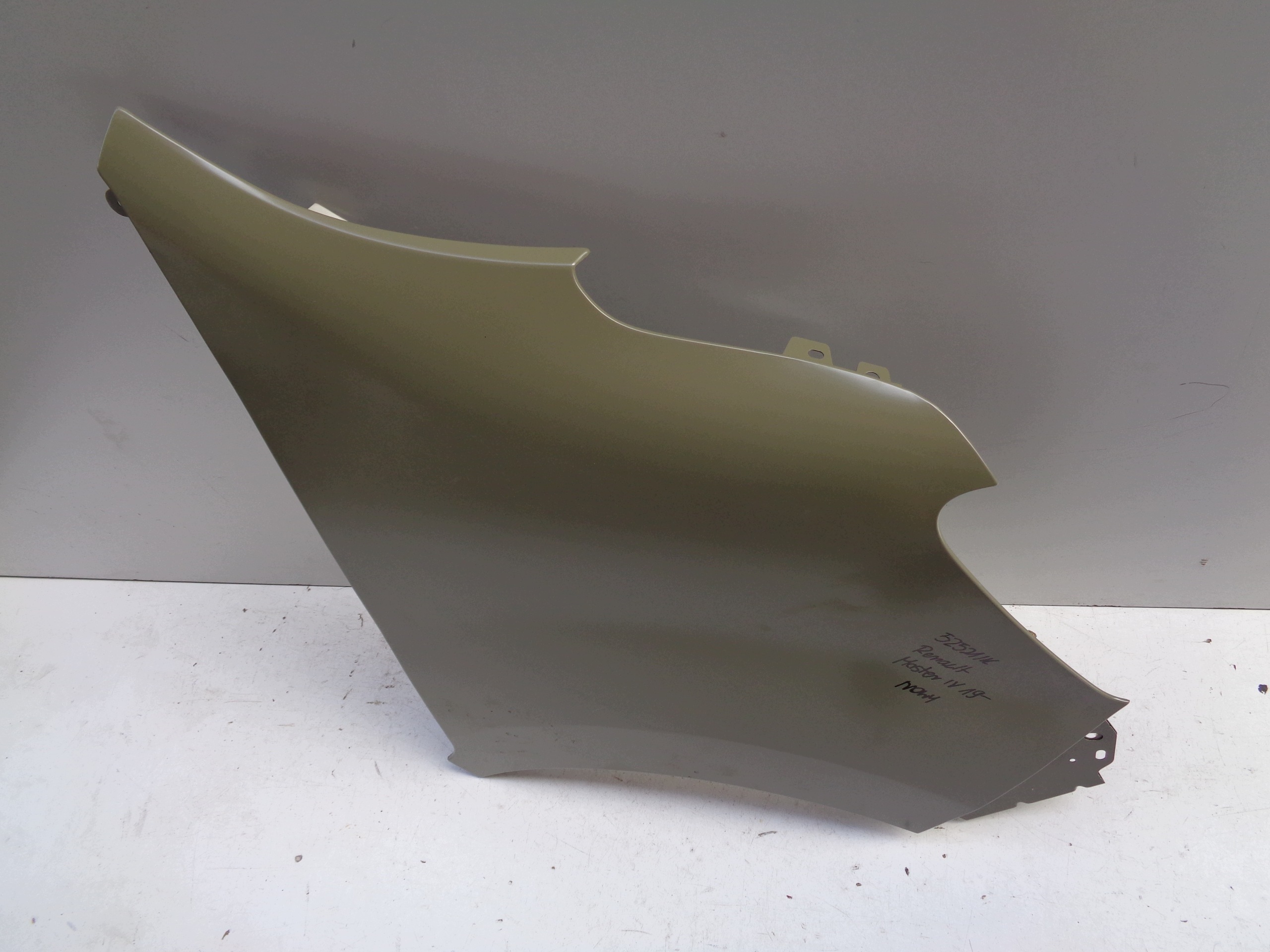 NO-WY-- fender right front RENAULT MASTER IV 19- NR 52521