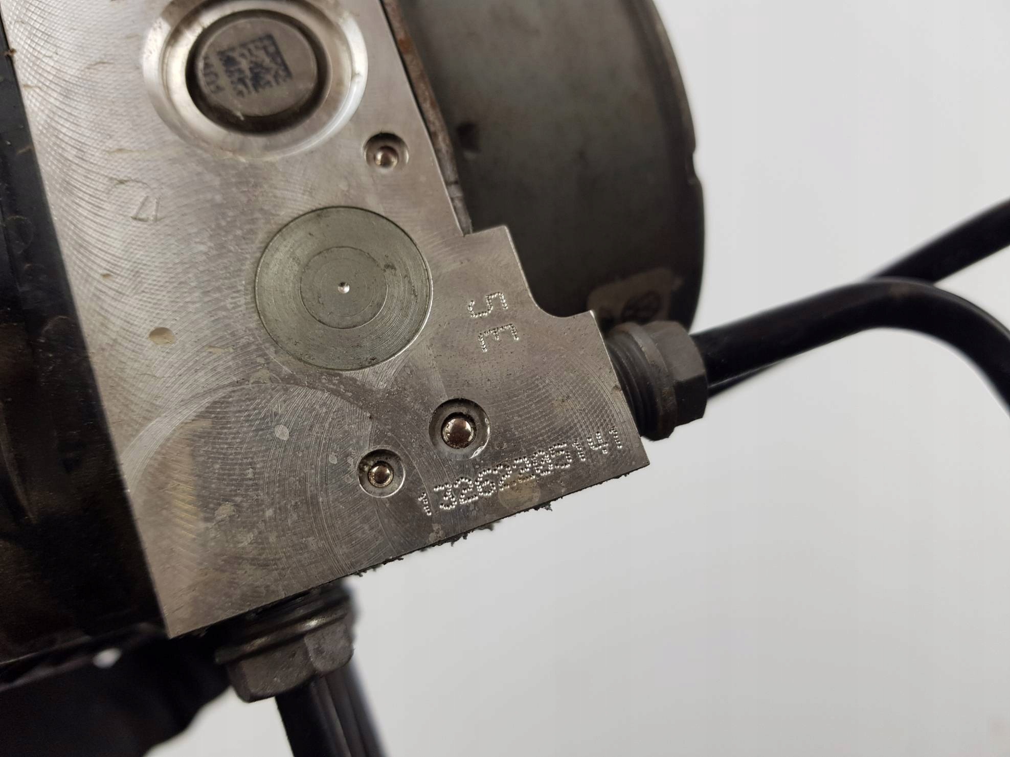 pump ABS brake 5Q0907379R SKODA OCTAVIA III