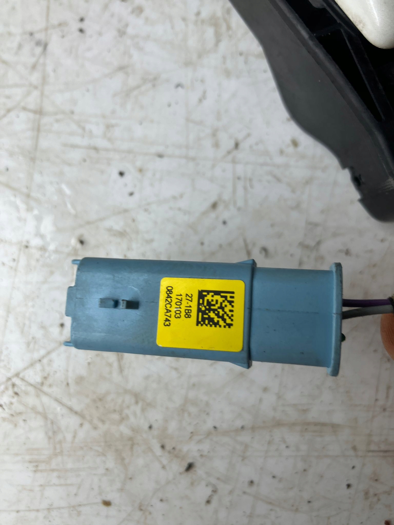 handle door left front PEUGEOT 308 T9 KWED KWE BIALA PERLA KEYLESS