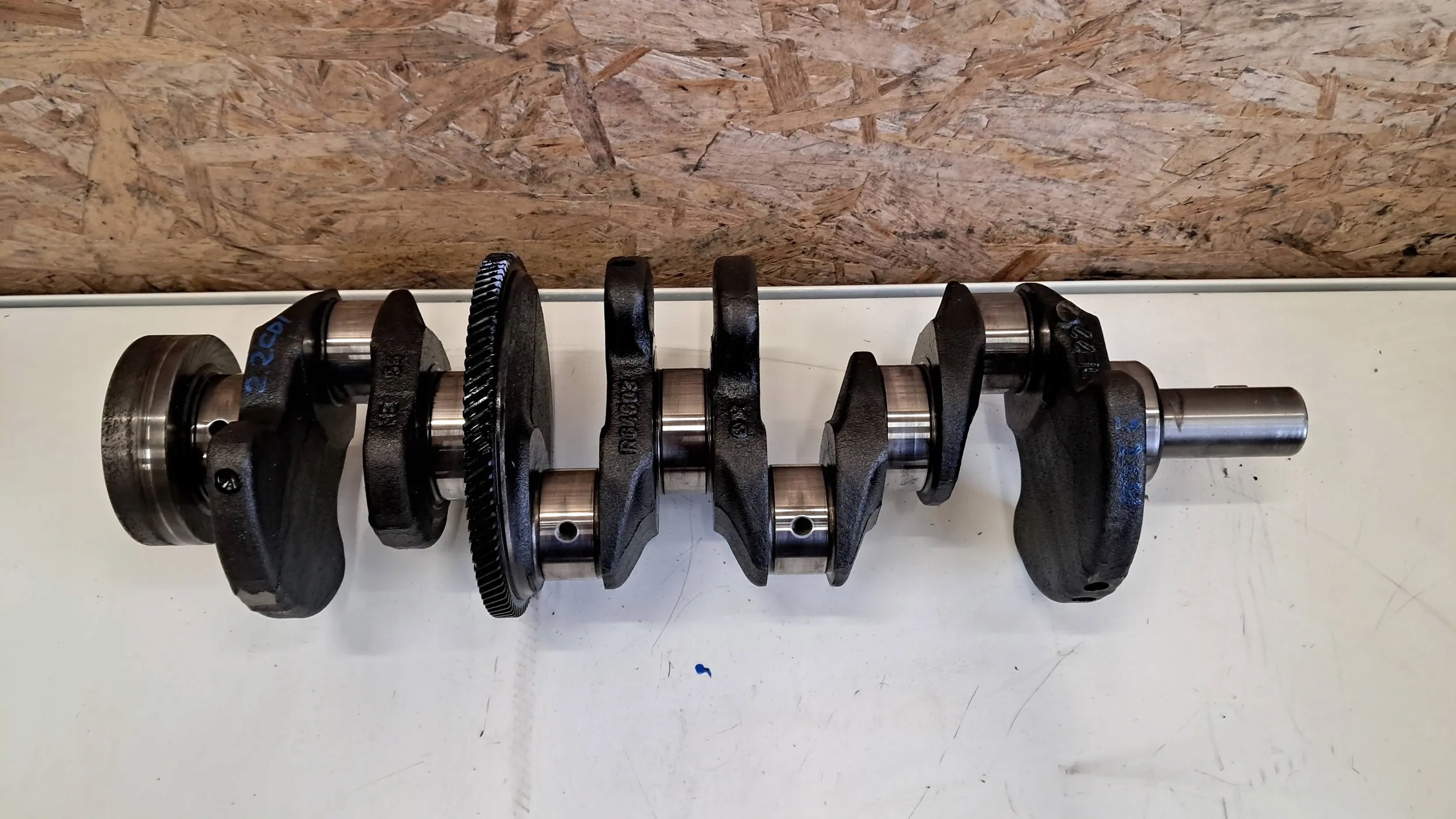 Mercedes-Benz CLK W209 2.2 CDI Wał korbowy R64603