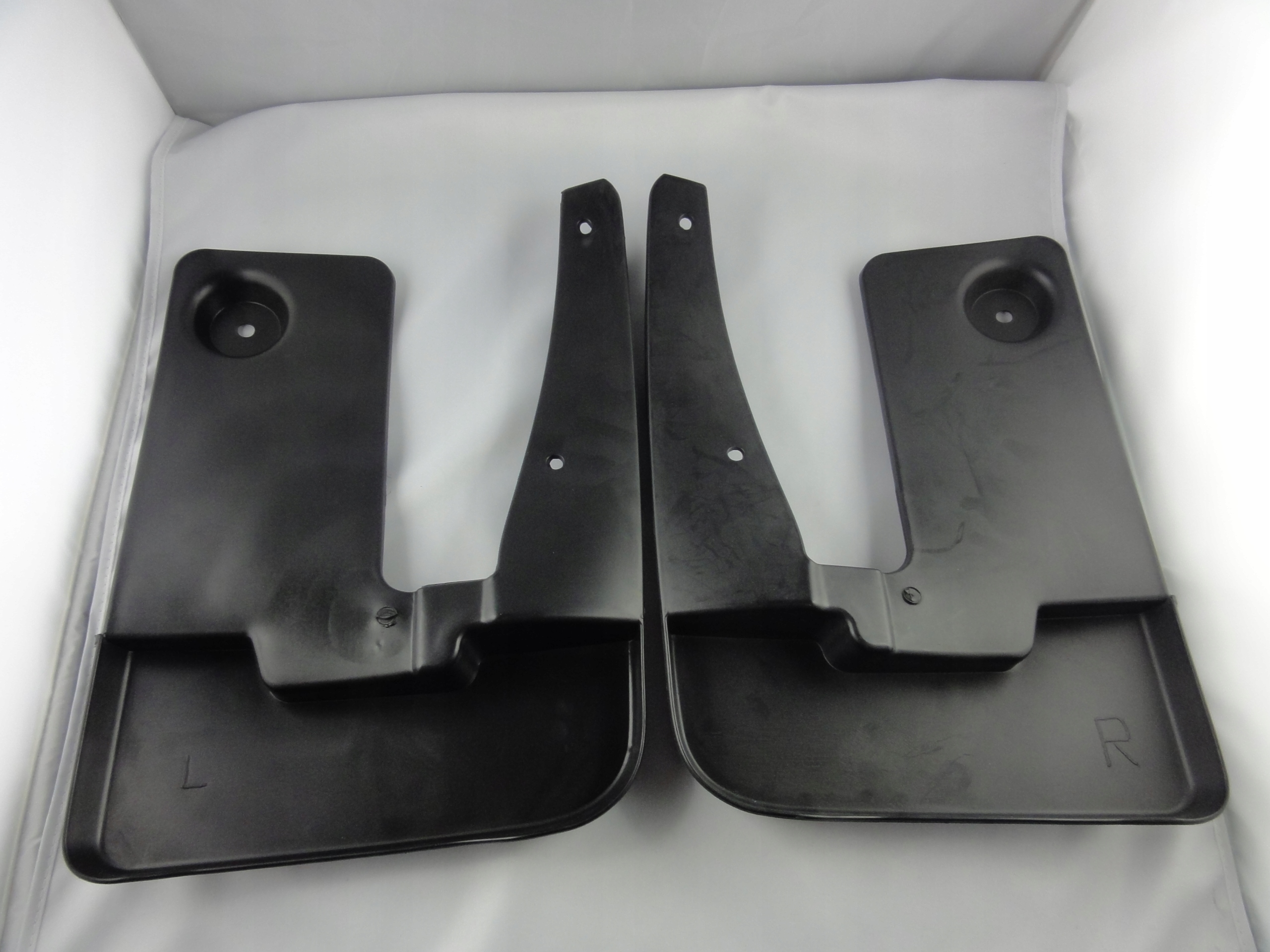 CHLAPACZE SPRINTER 907/910 KOMPLET PRZÓD TYŁ Producent inny