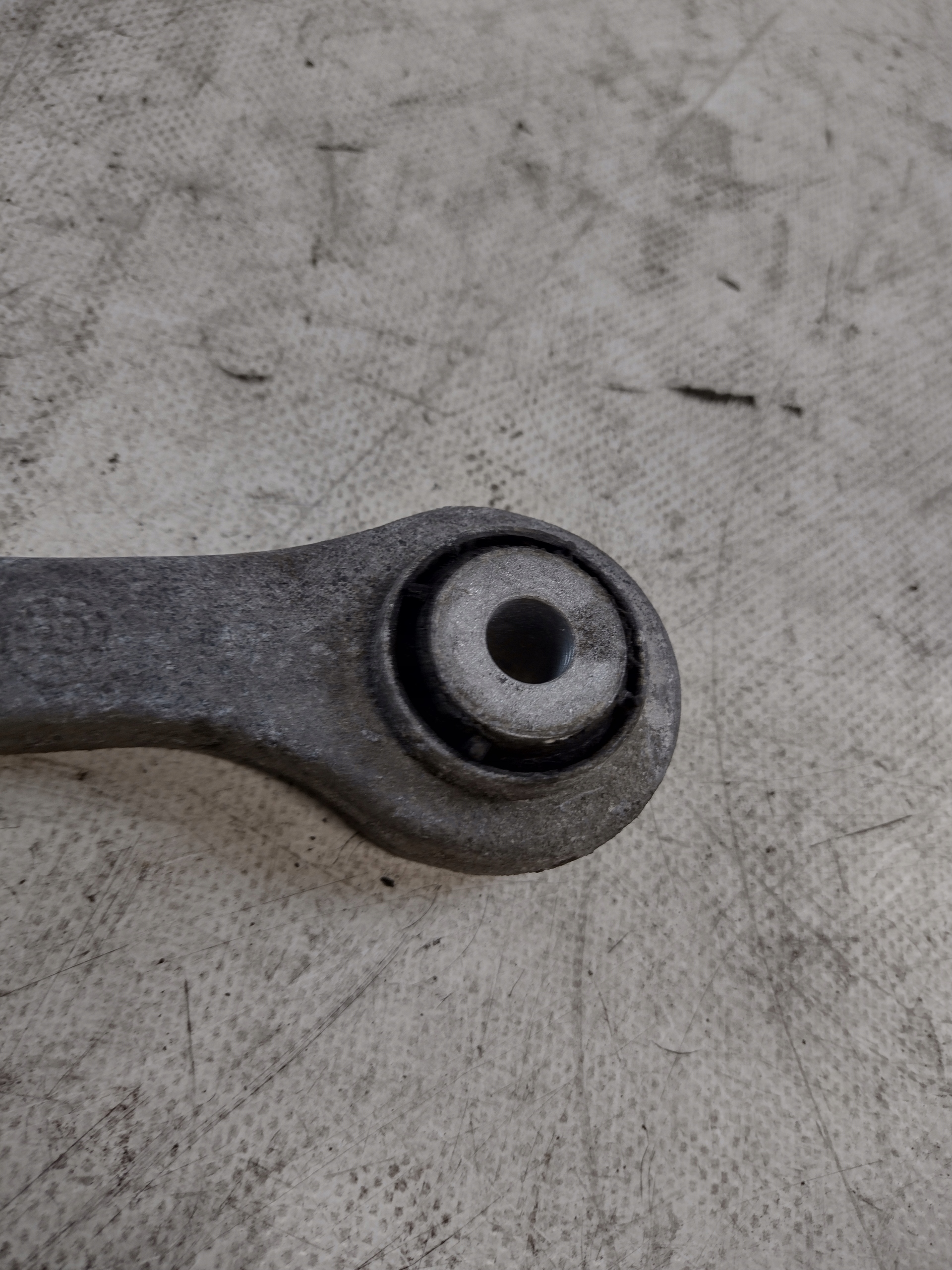 Querlenker heck Mercedes W211 1,8K OE R2303521805