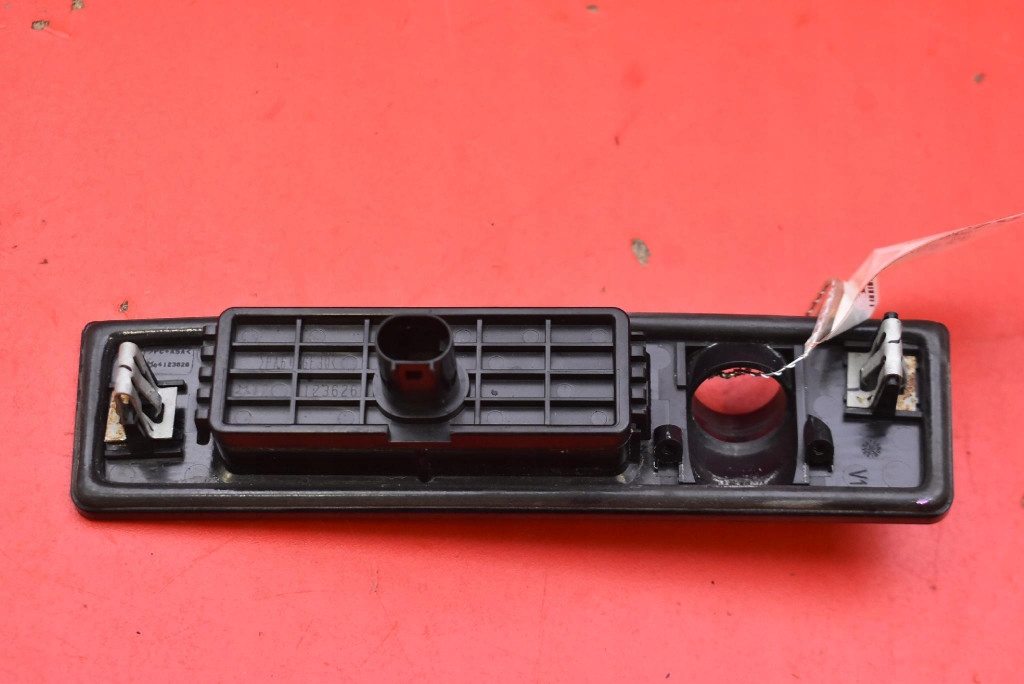 handle button bonnet rear part TESLA MODEL Y 20