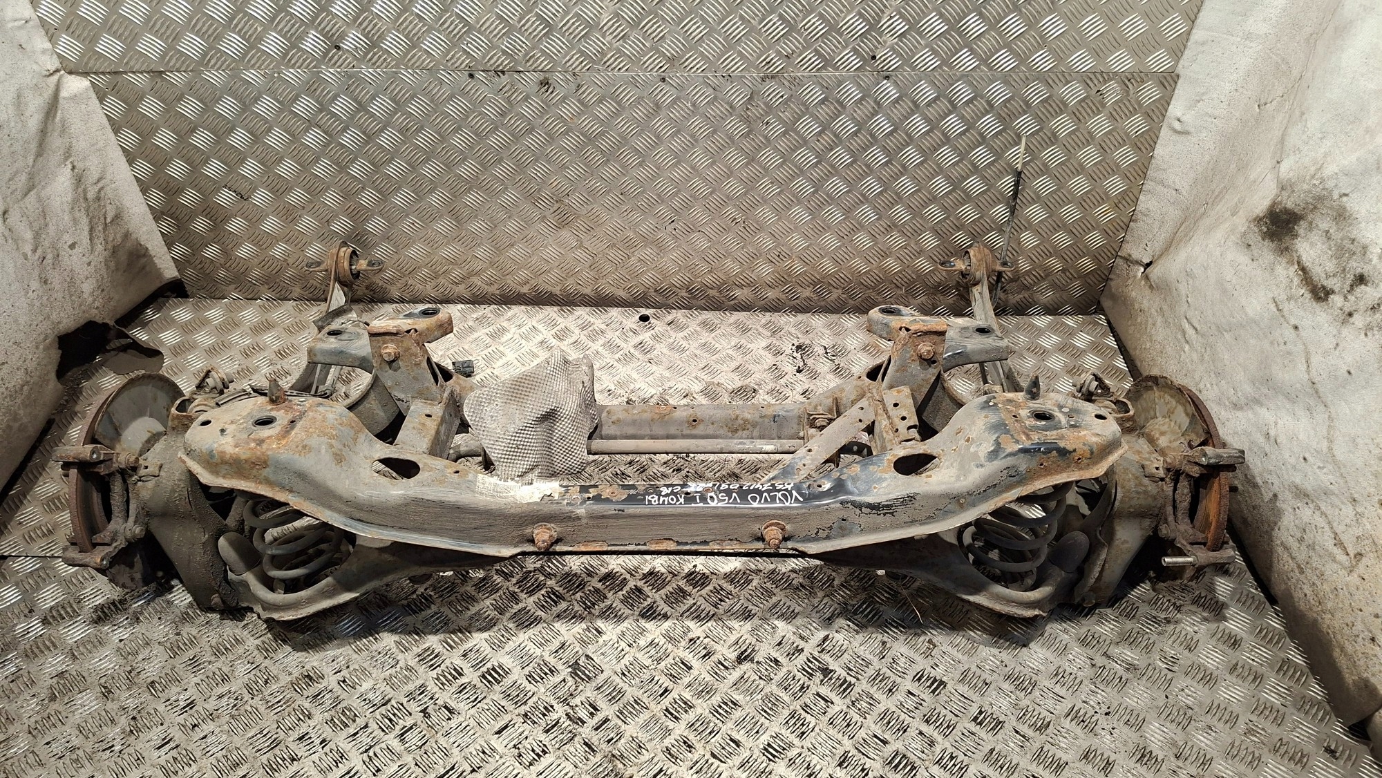 Achsträger heck VOLVO V50 und KOMBI