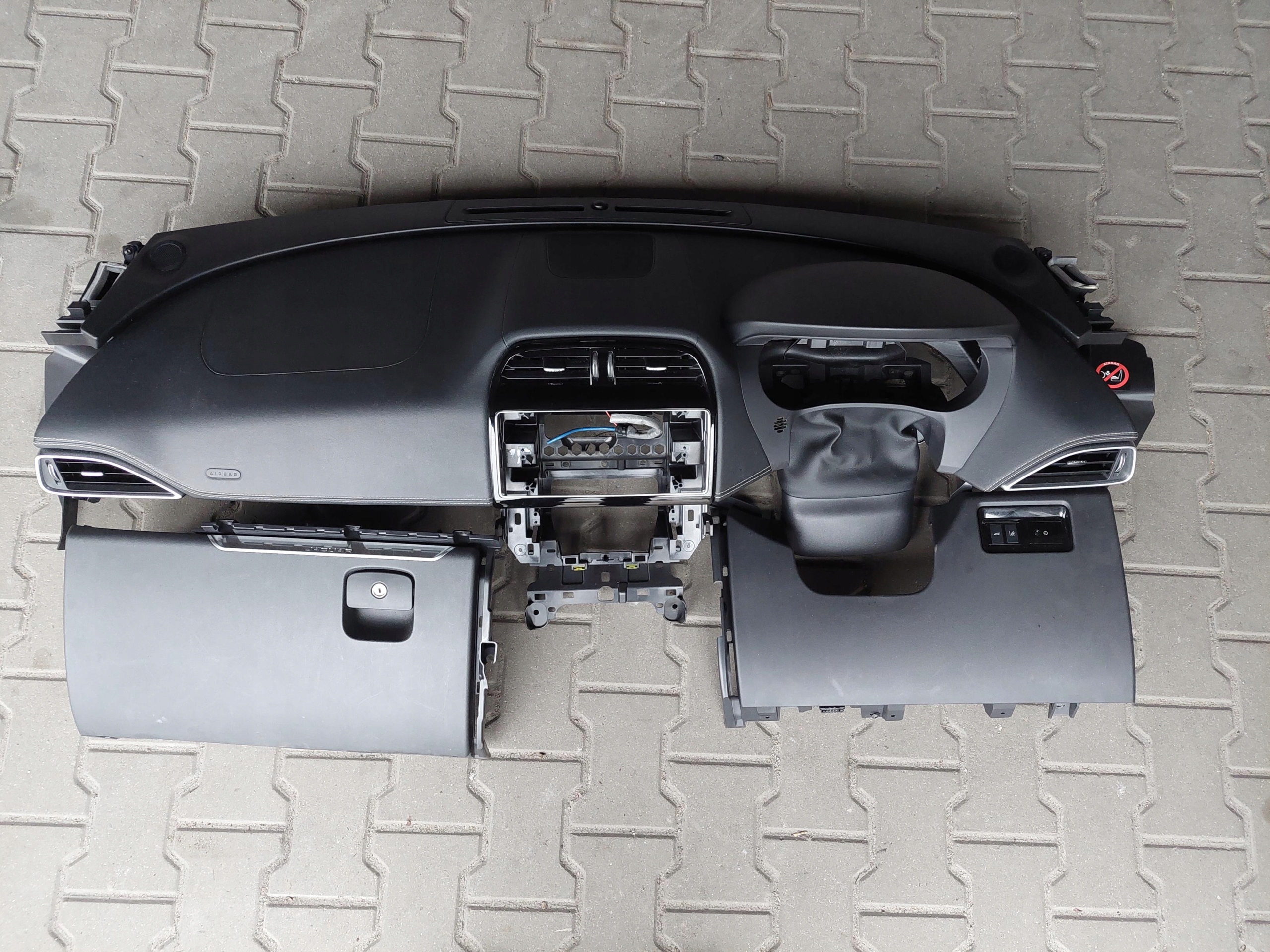 dashboard cockpit console DASHBOARD ANGLIK UK JAGUAR F-PACE X761