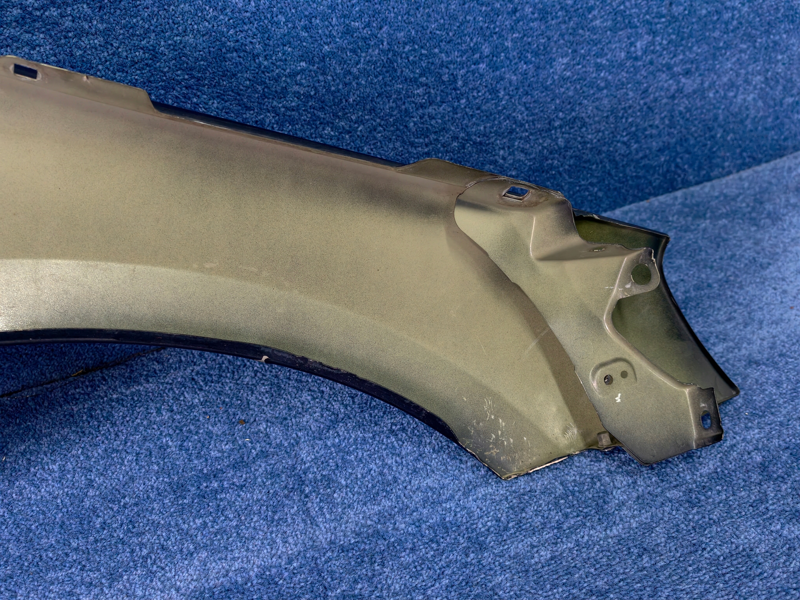 VOLVO S60 II fender left front left front black DO LAKIEROWANIA OPIS!