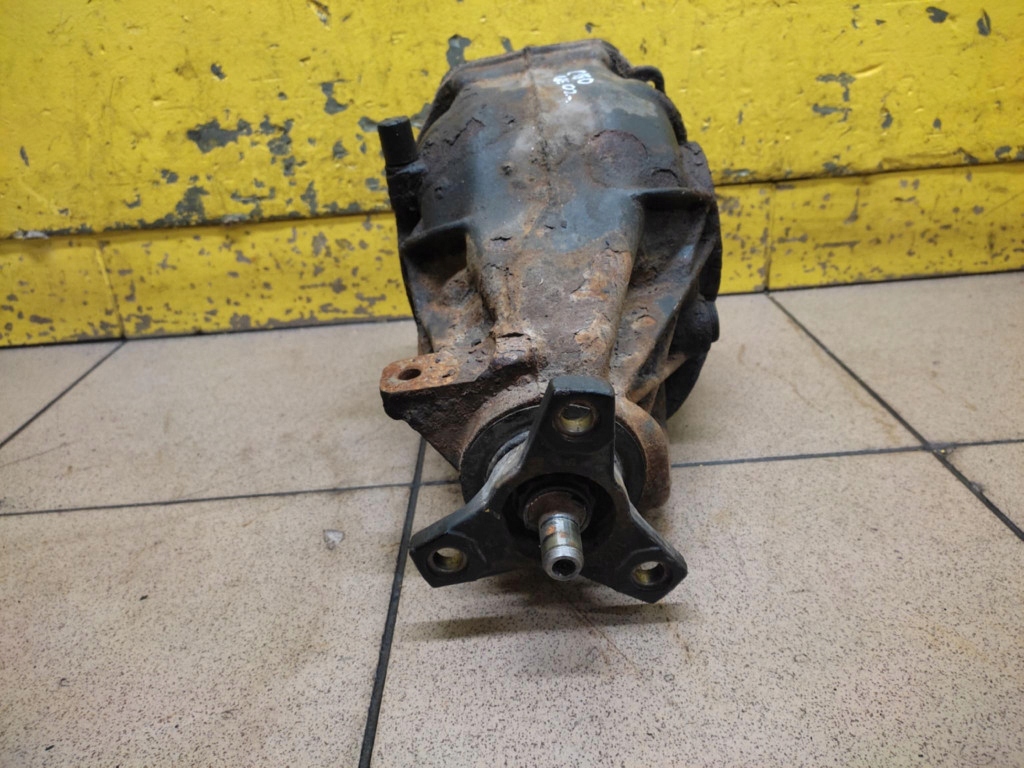 MERCEDES W203 1.8 differenciál hátsó differenciál A2033510008