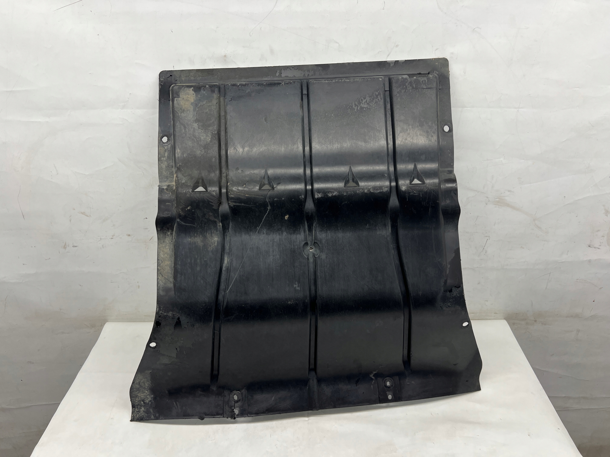Iveco Daily cover cover below engine 504080195