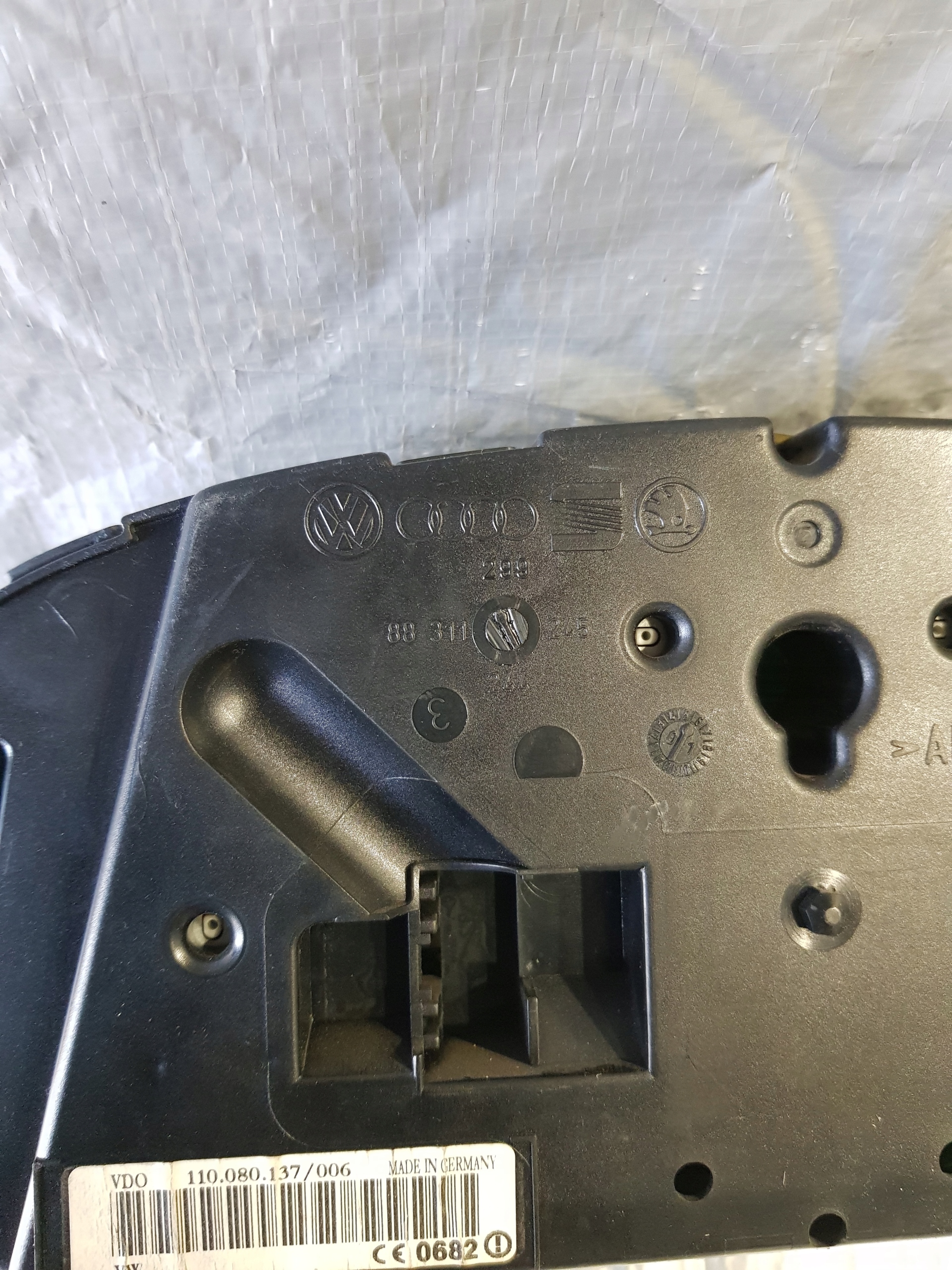 dials clock Volkswagen PASSAT B5 1.9 TDI OE 3B0920926A