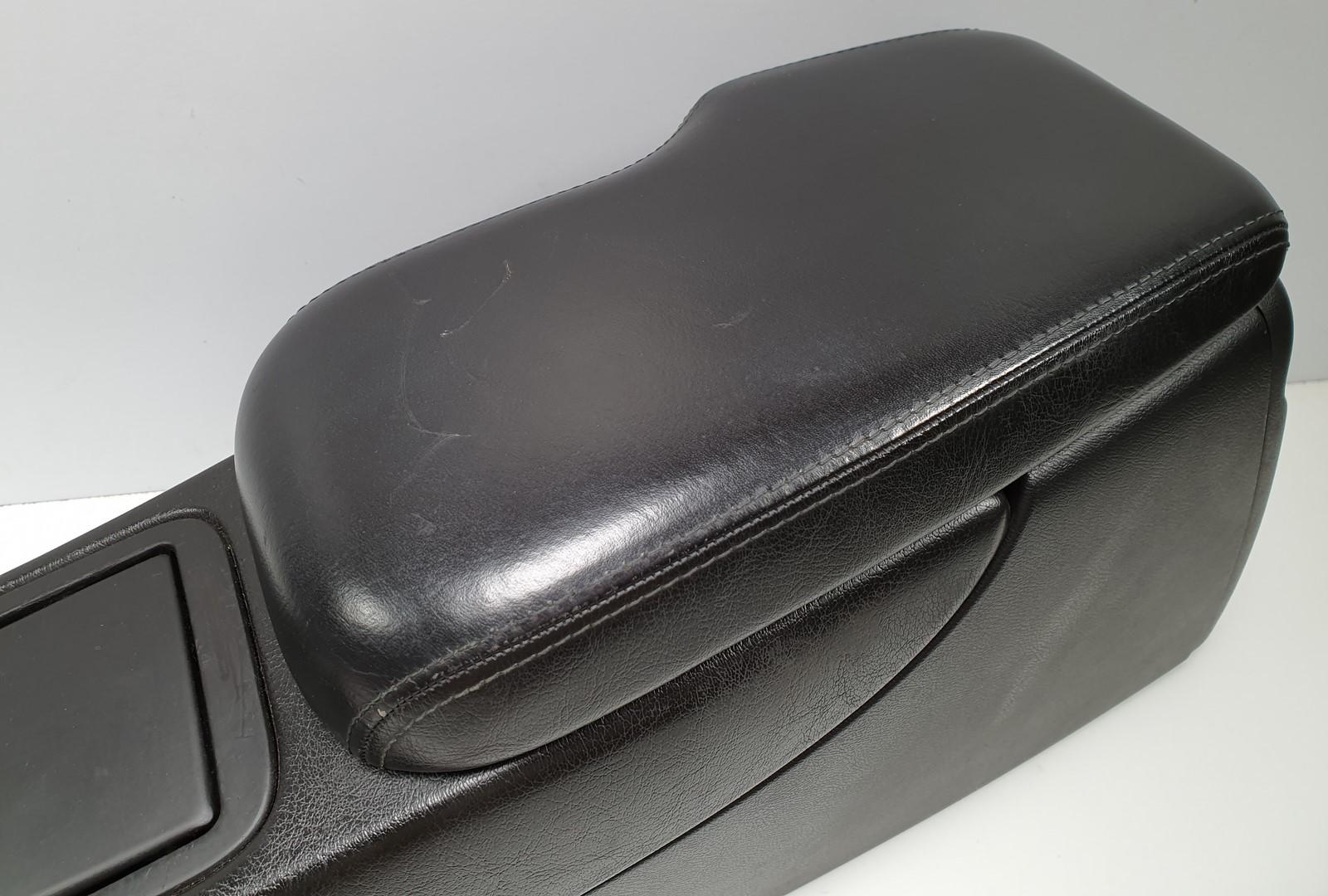 TUNEL ŚRODKOWY PODŁOKIETNIK JAGUAR S-TYPE EUROPA Jakość części (zgodnie z GVO) O - oryginał z logo producenta pojazdu (OE)