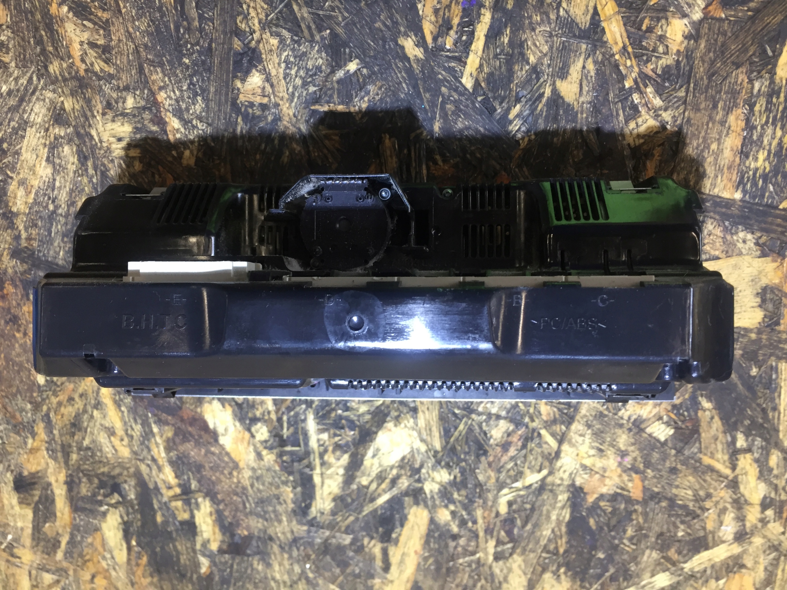 A6 C6 LIFT PANEL szellőző a klímának 4F2820043AA