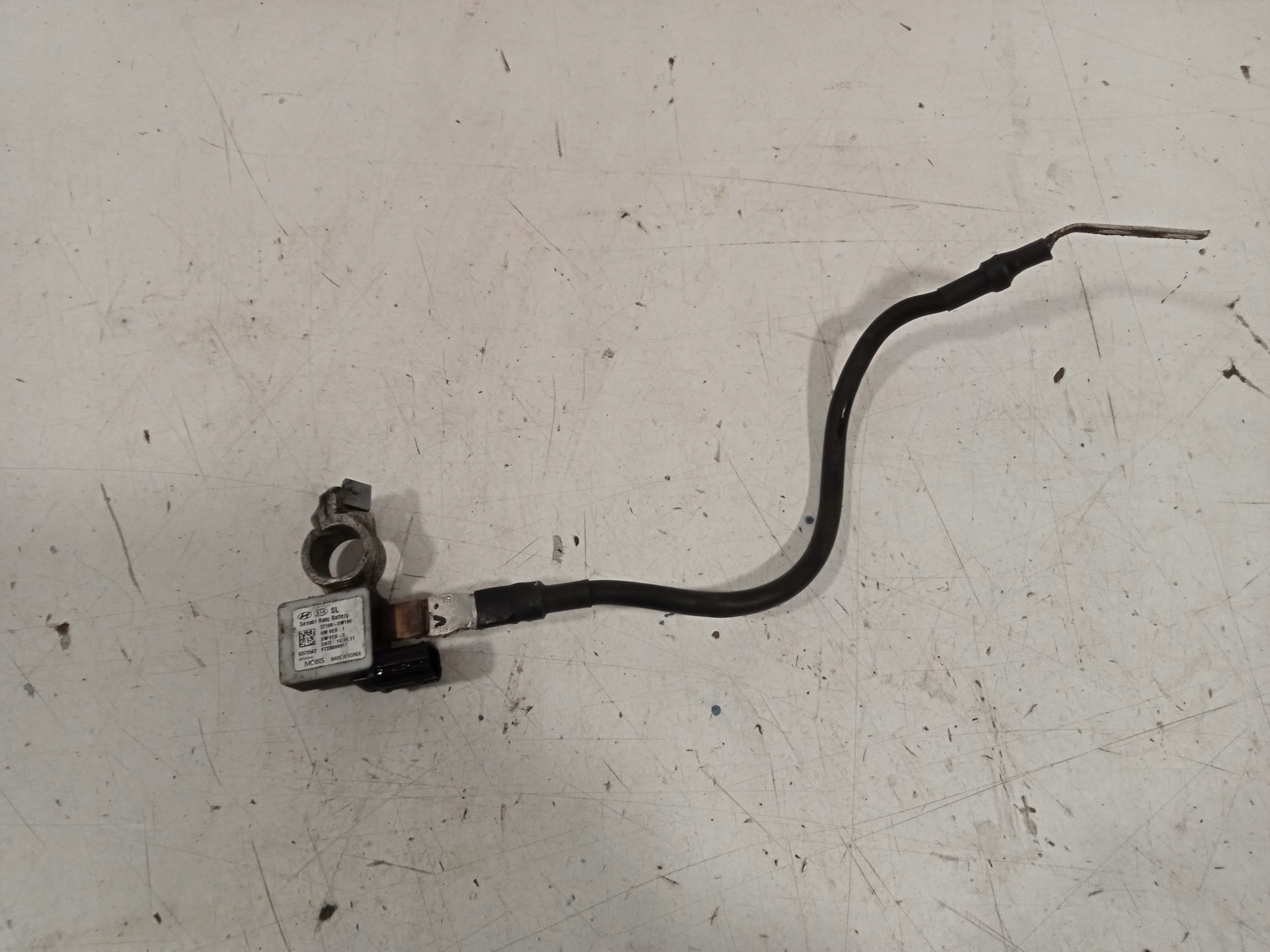 SPORTAGE III 10-15 KLEMA МИНУСОВАЯ 37180-3W100