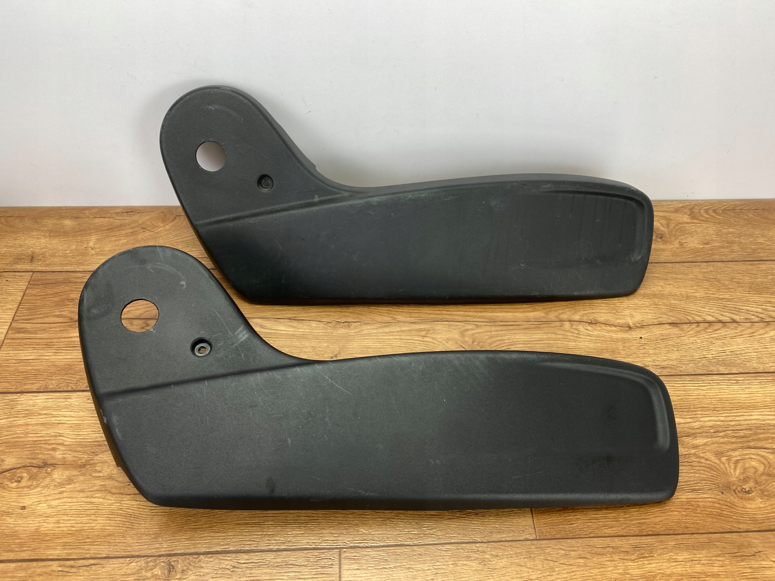 Blende Abdeckung Gehäuse SITZ Dodge Challenger 2015+ USA