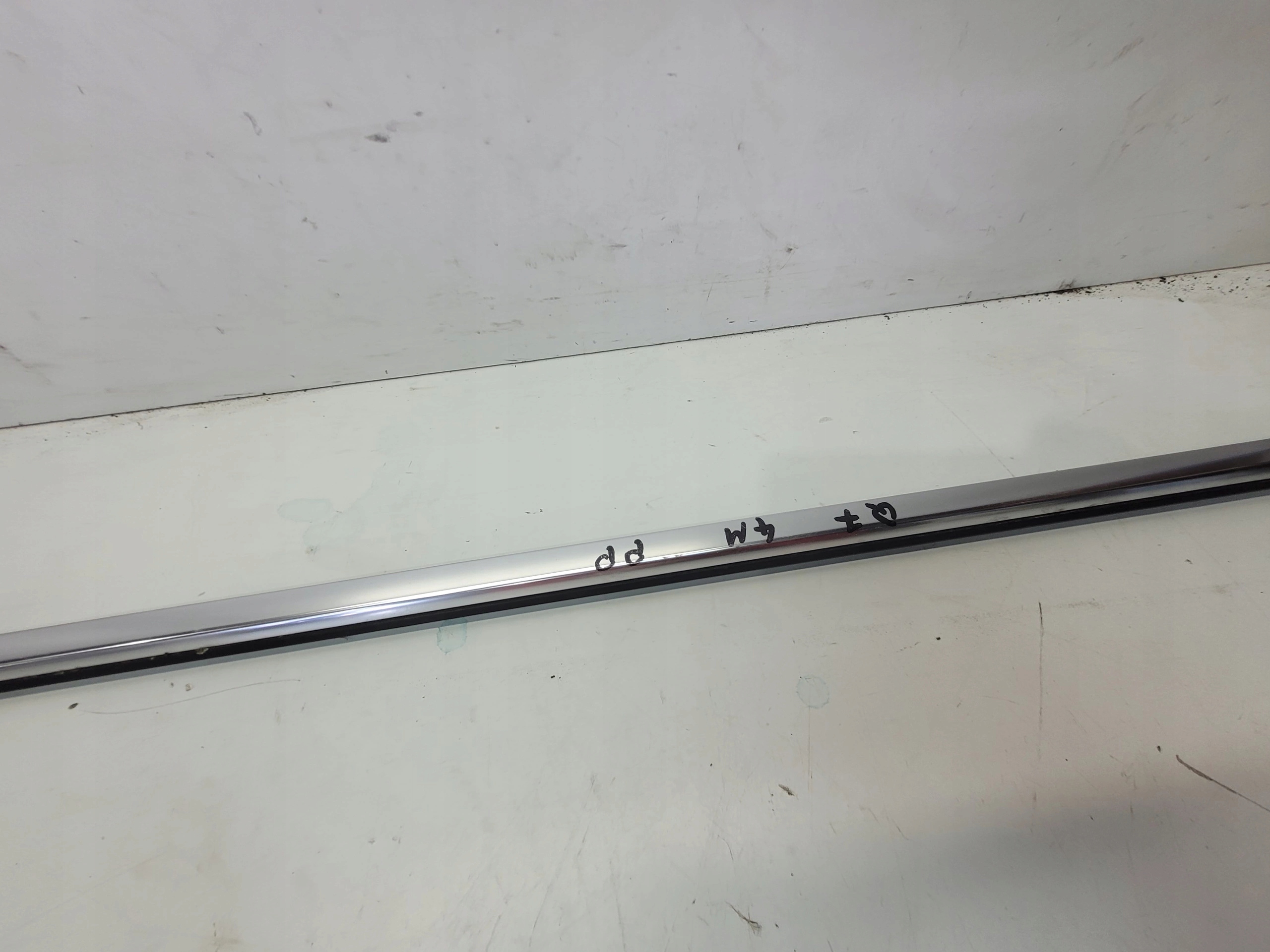moulding CHROM door right front AUDI Q7 4M 4M0853284 3Q7