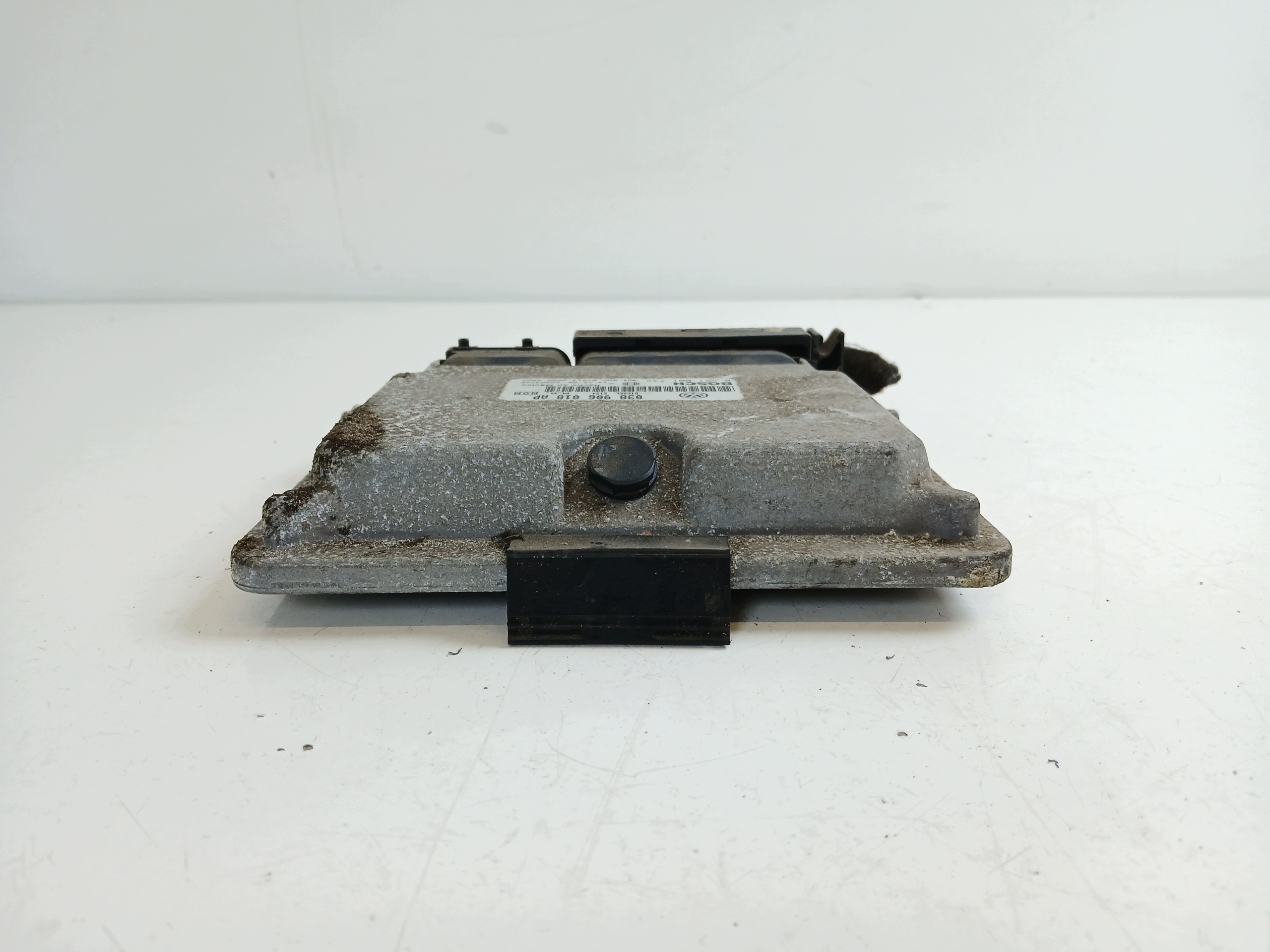 VW NEW BEETLE 1.9 TDI control unit of the engine 038906018AP