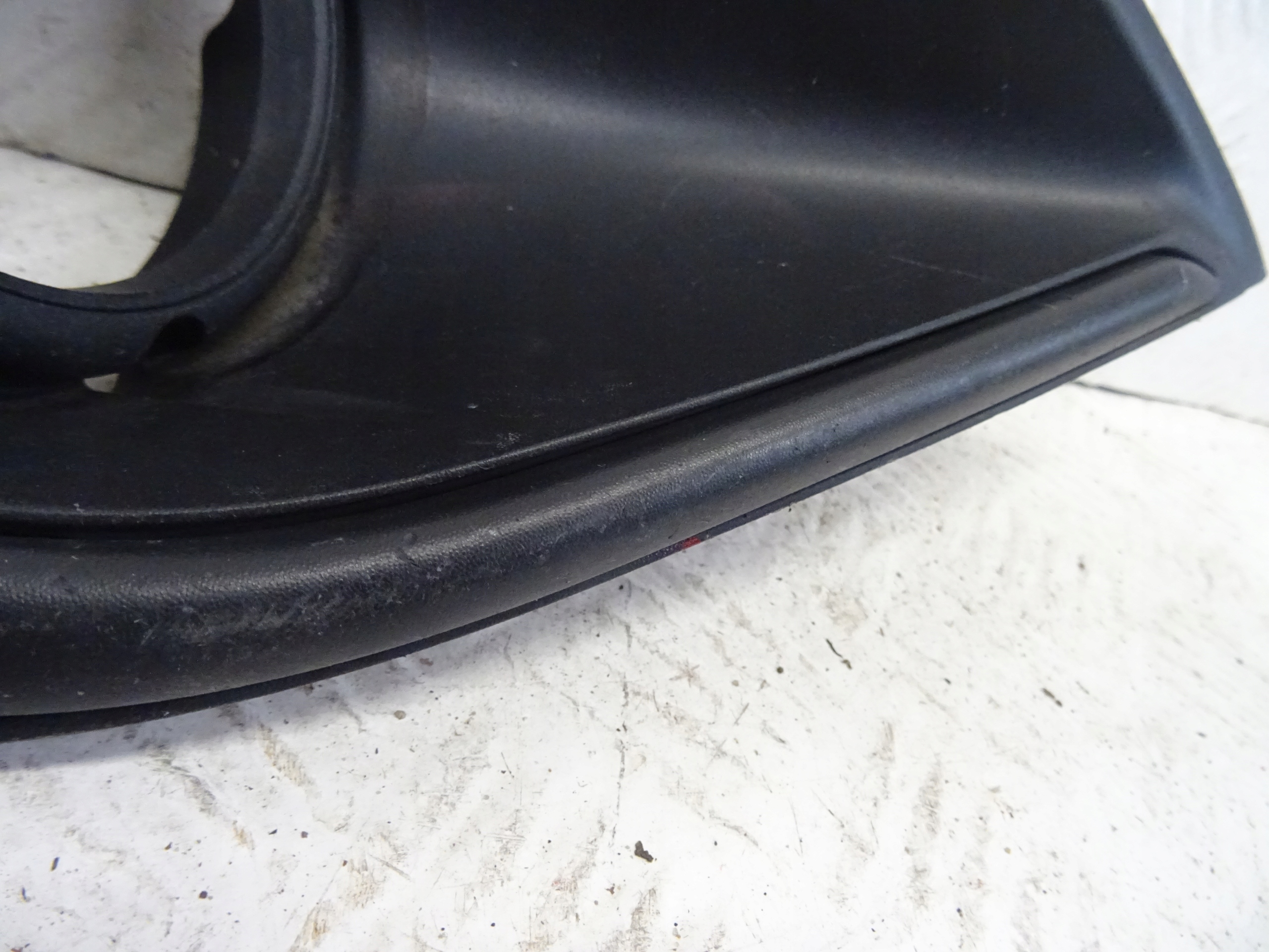 grid of a bumper front front left MITSUBISHI OUTLANDER III LIFT 64006481