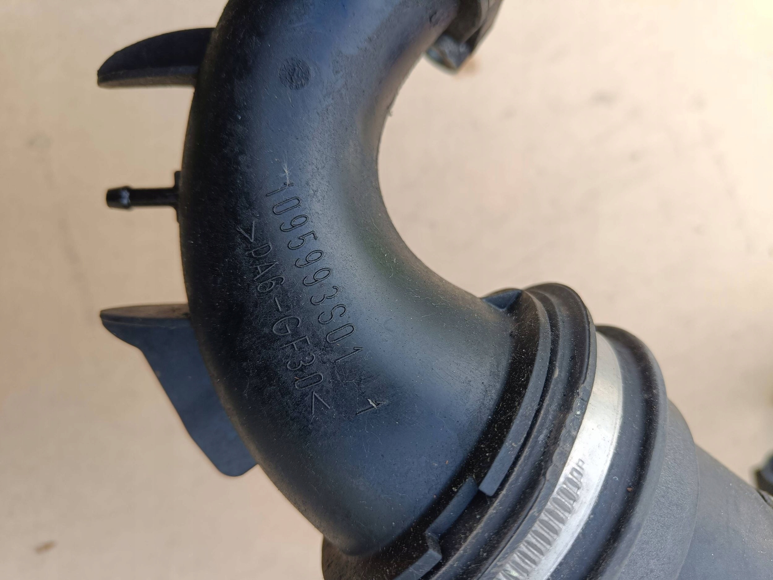 Ford Kuga II 2015 pipe / hose dolotowy air