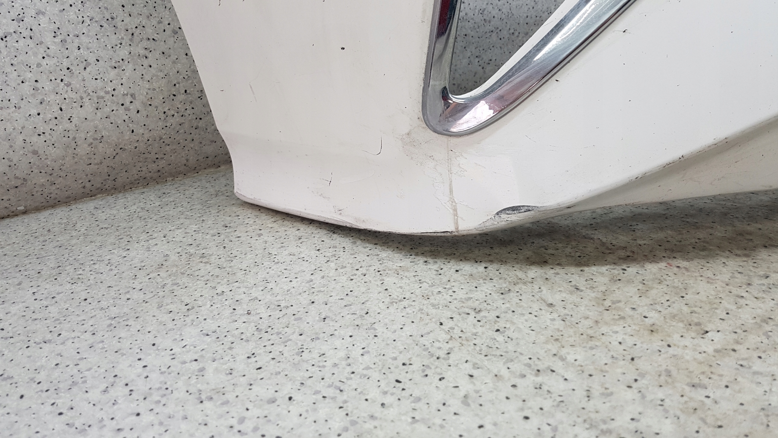 TOYOTA PRIUS IV 4 2016 - bumper front 3533