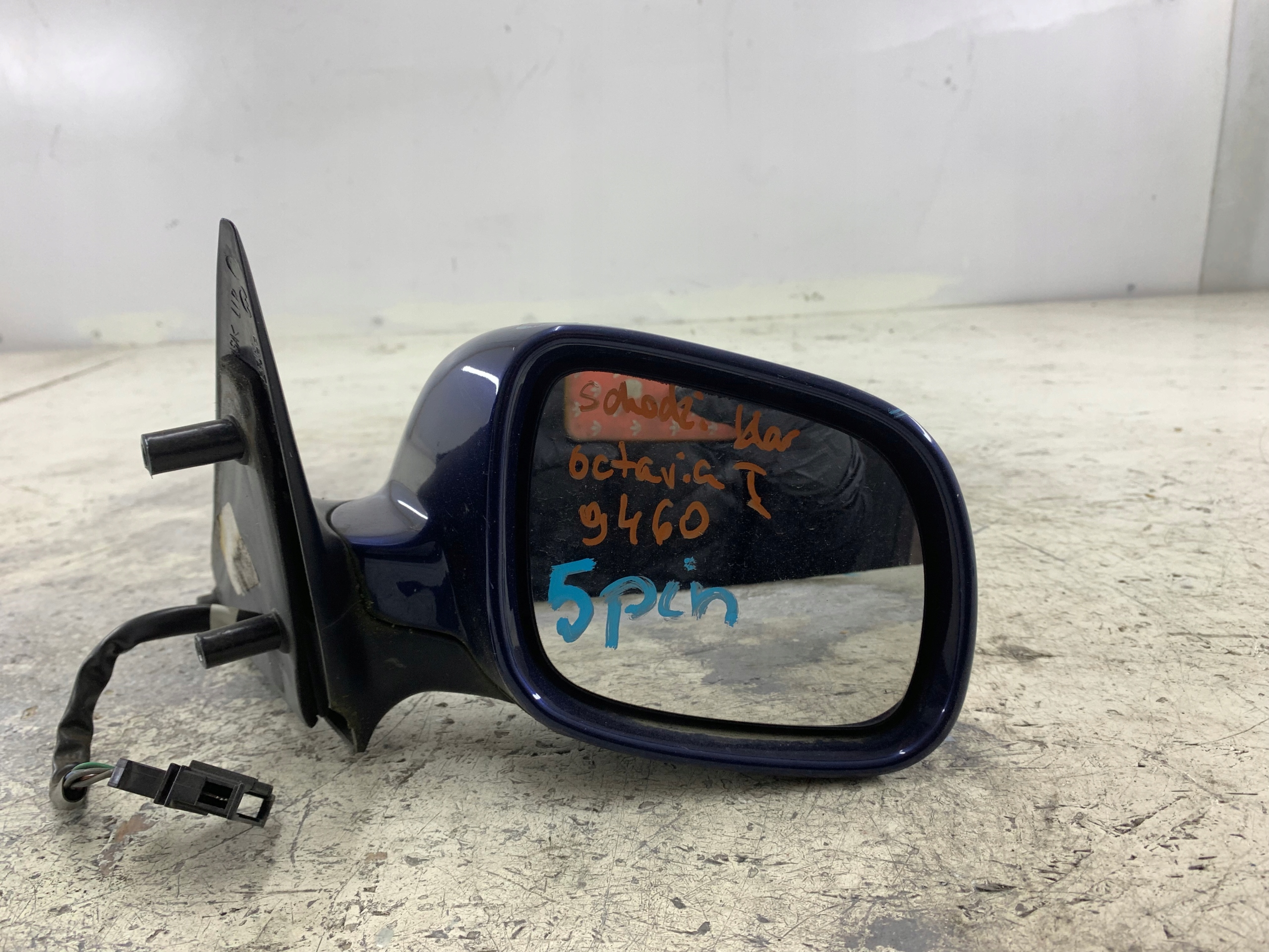 SKODA OCTAVIA and mirror right 5 PIN 9460