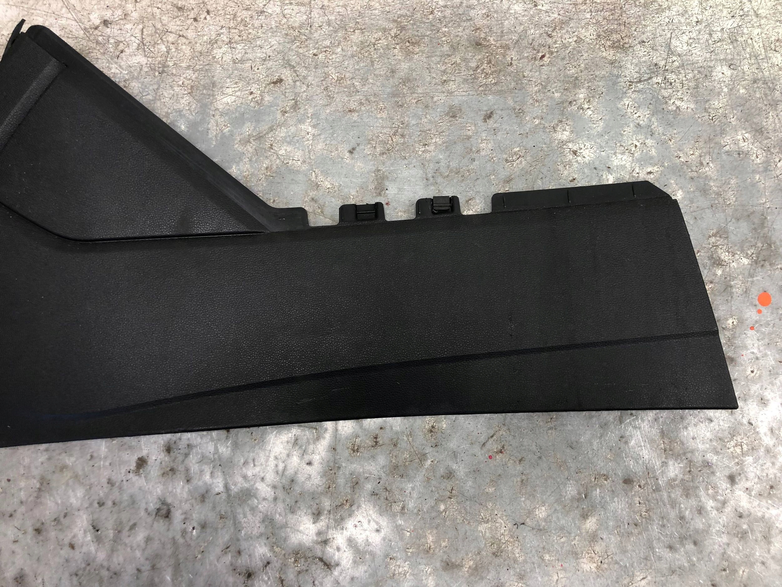 cover side TUNELU left VW TOURAN III 5TB863045B