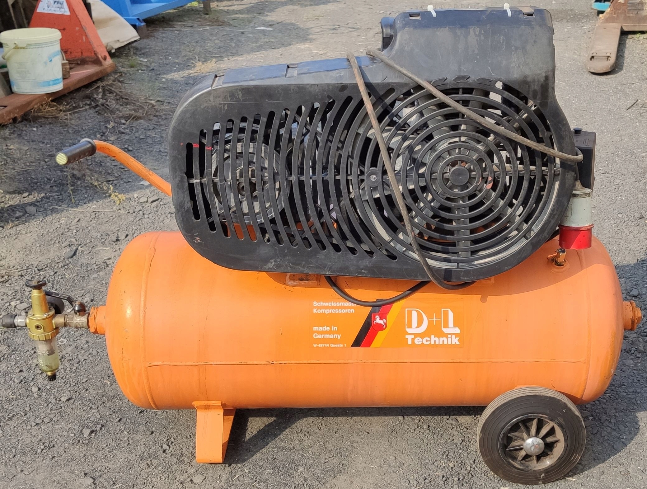 Kompresor D+L 550/11/90 D 11bar 3kW 90L Zasilanie sieciowe