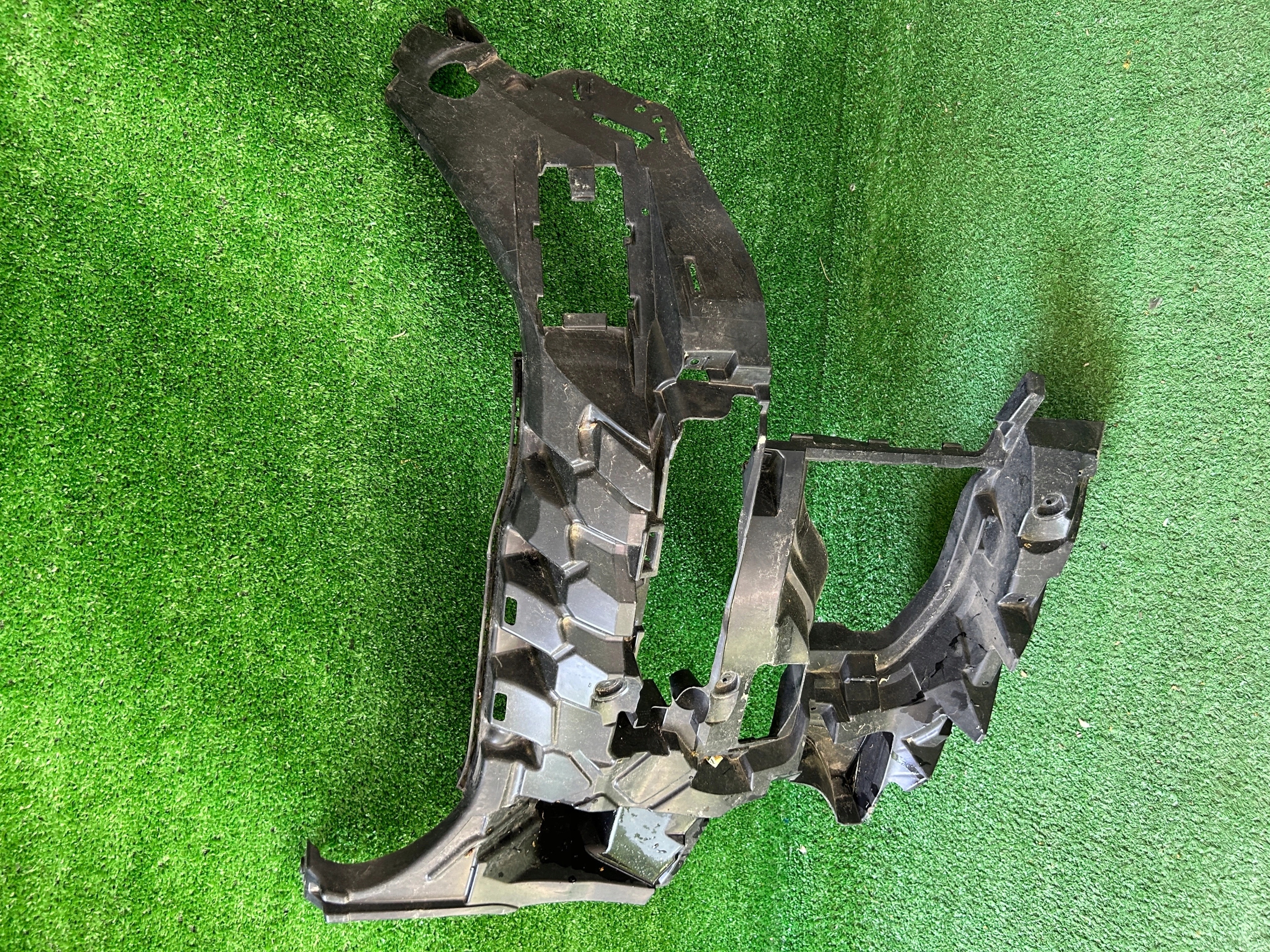 BMW X5 G05 bumper bracket front 8069227