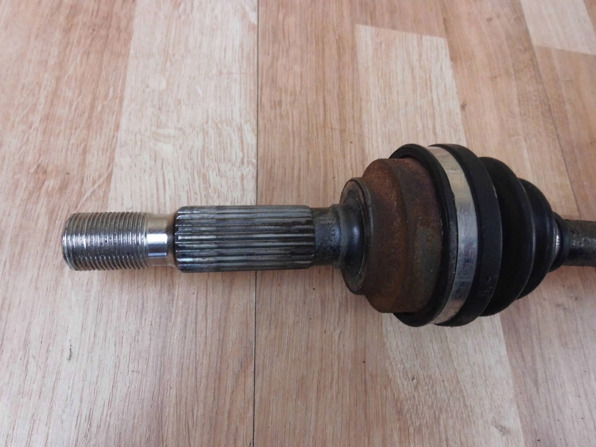 Mitsubishi Outlander III 2.4 PHEV 4x4 semi-axis rear left rear part left