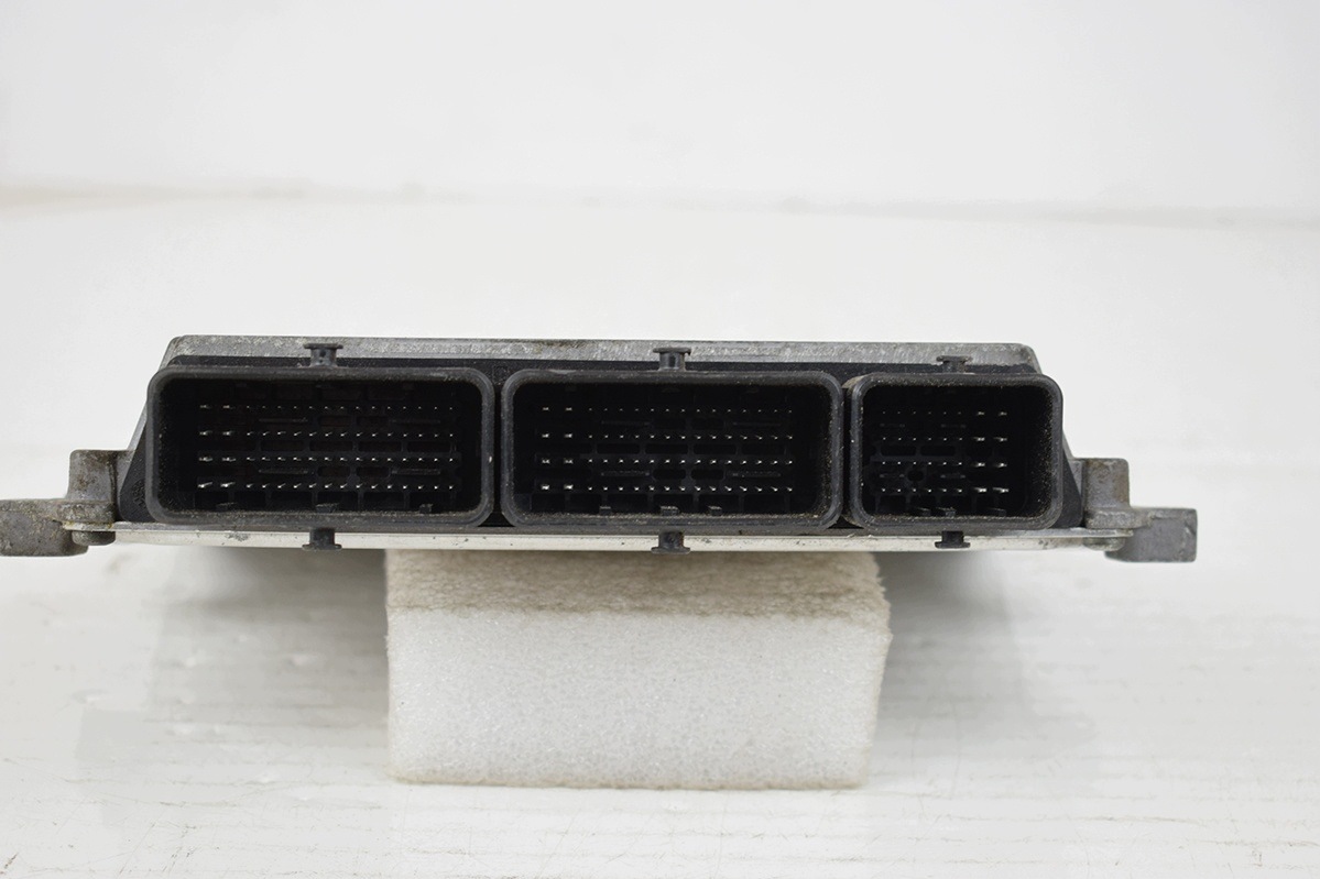 computer control unit * RENAULT CLIO CAPTUR 237104736R