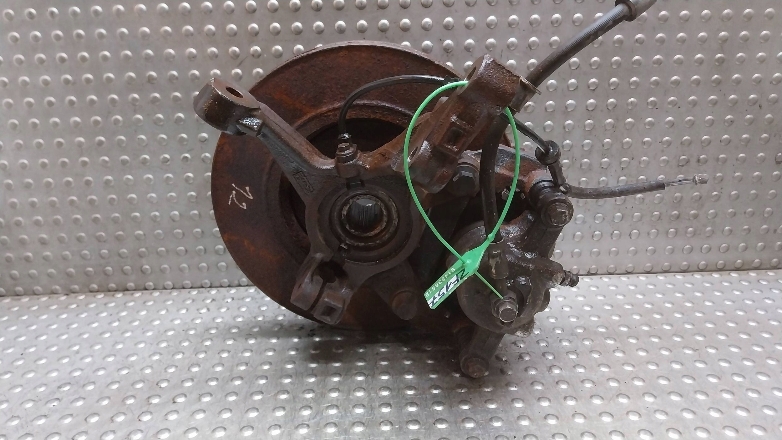 swing left front 8V51-3K171-AF/BE FORD FIESTA MK6 MK7